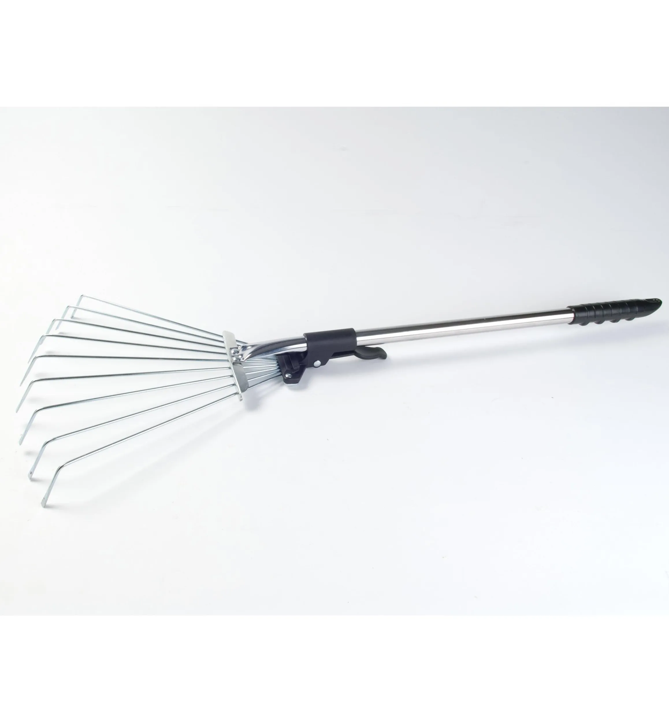 Lee Valley Lawn Care>Adjustable Fan Rakes