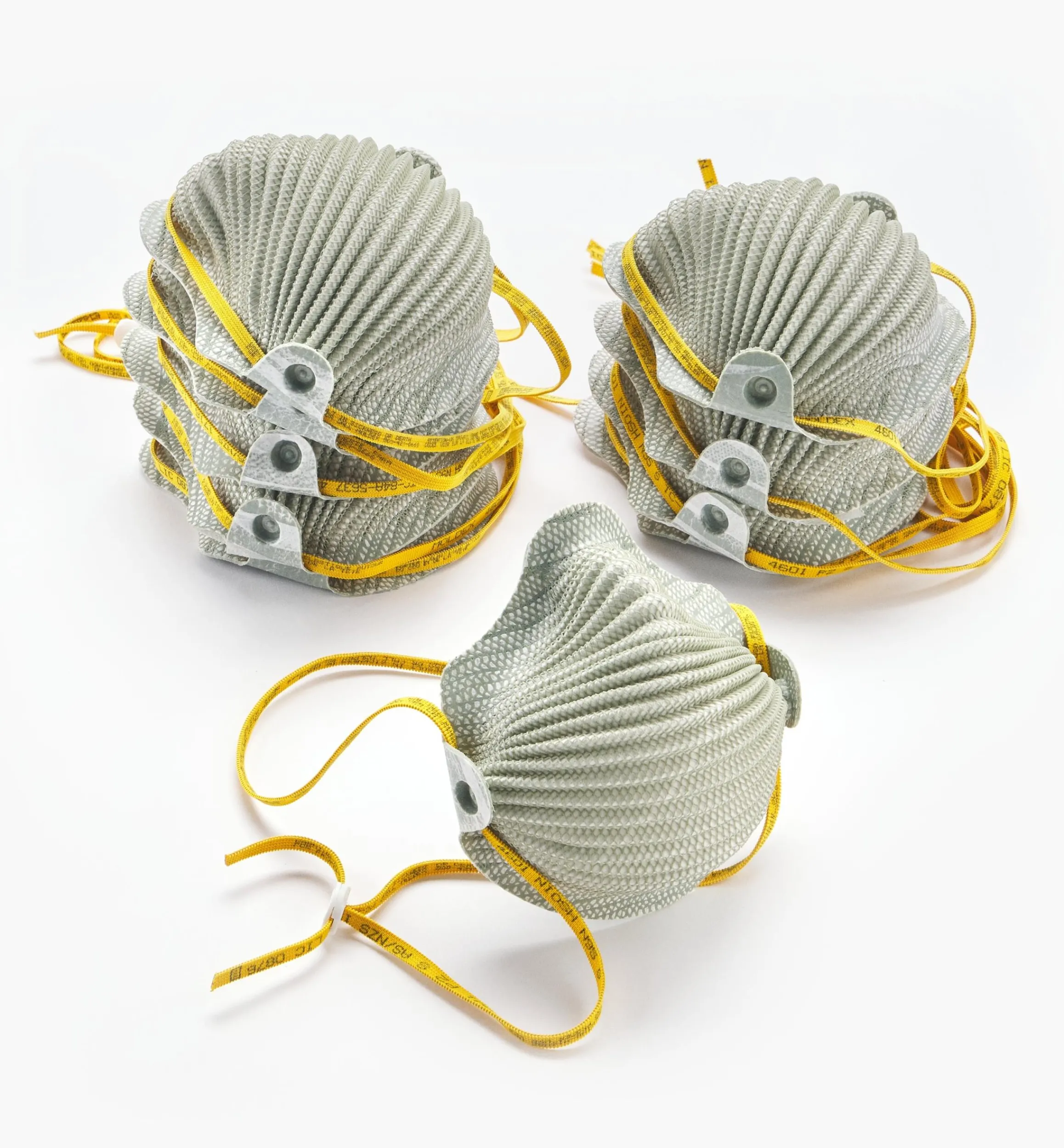 Lee Valley Safety Gear>Airwave Adjustable-Strap Disposable Dust Masks