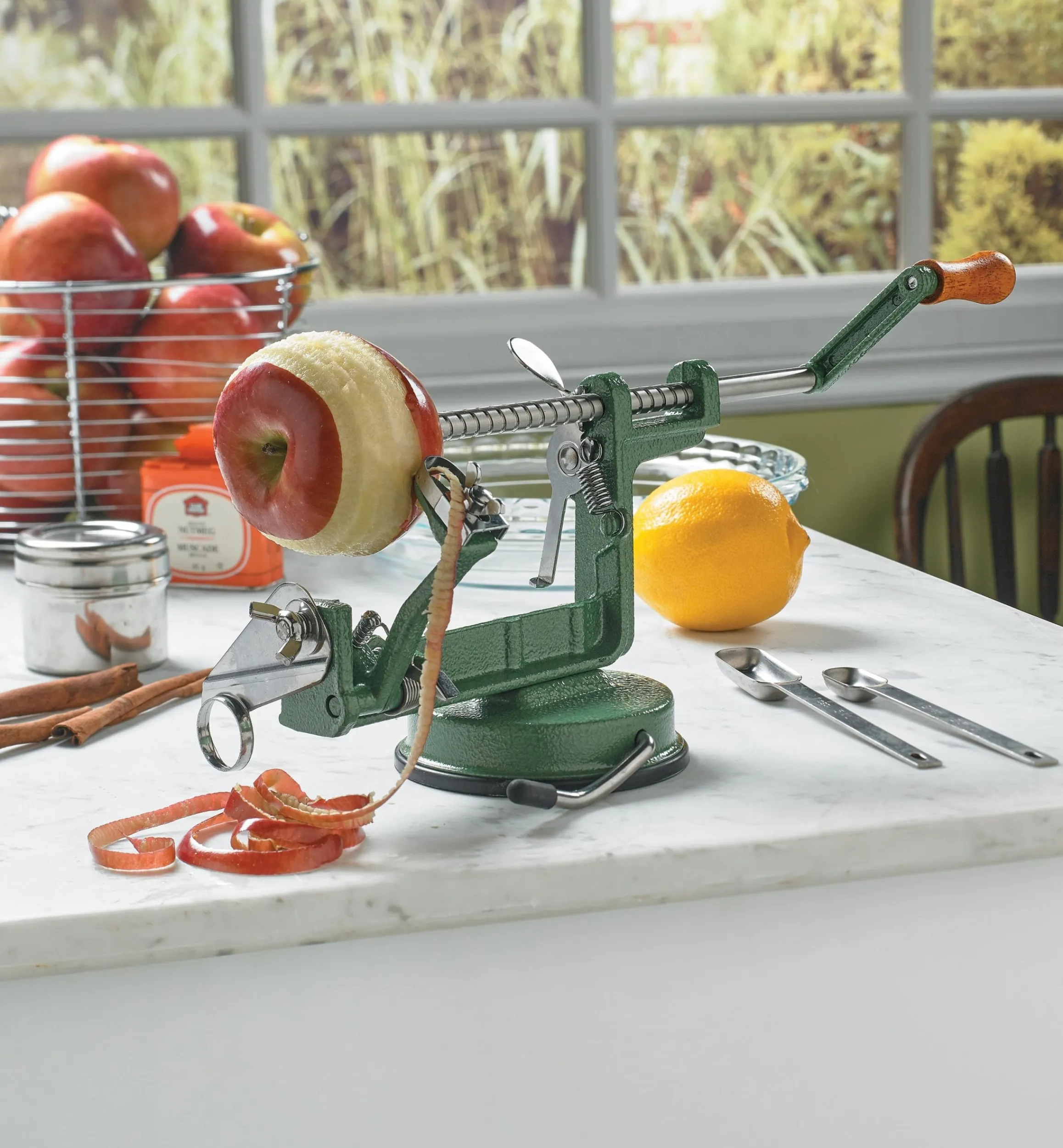 Lee Valley Peelers>Apple Peeler