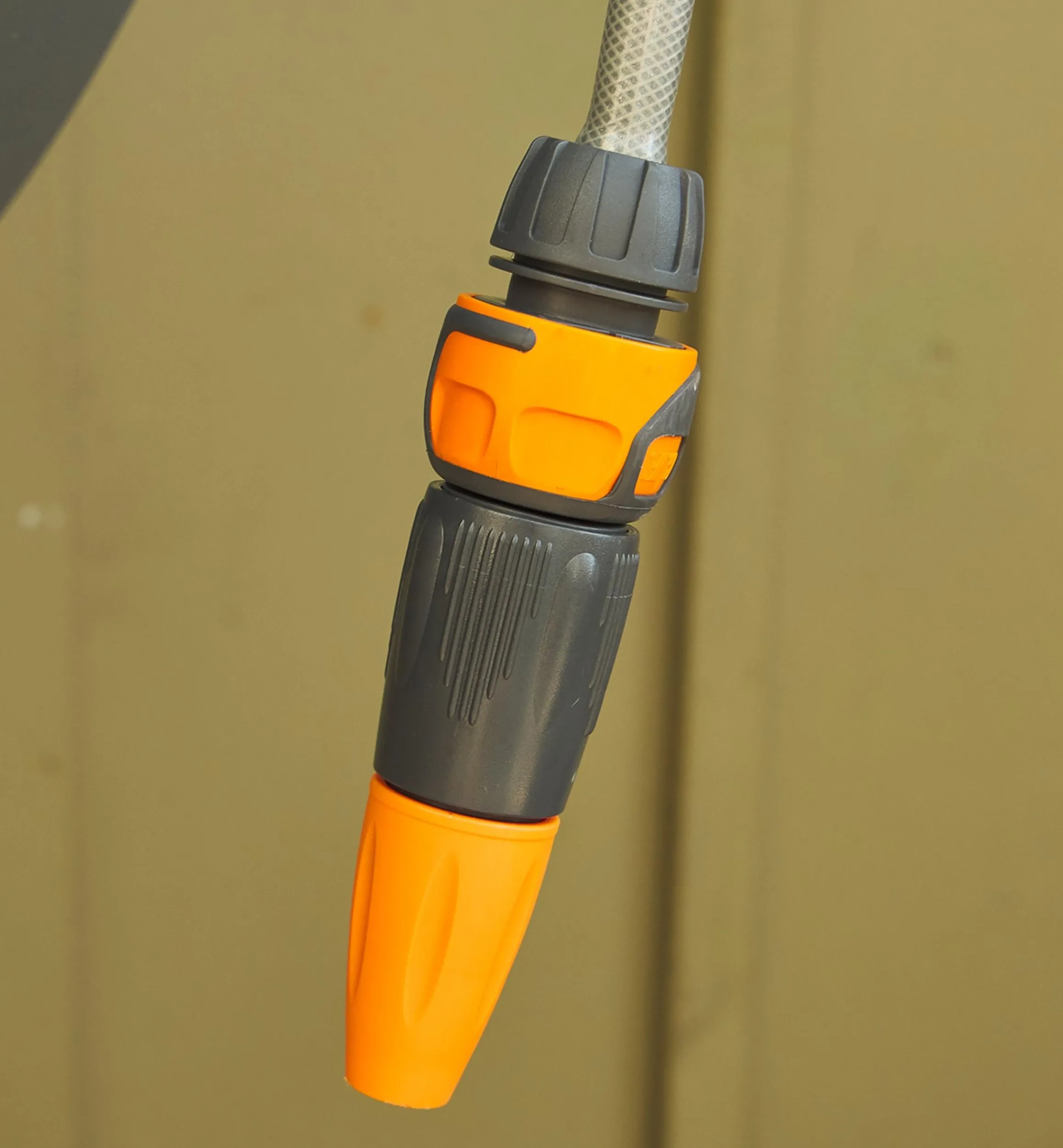 Lee Valley Hoses & Accessories>Auto-Retracting Hose Reel