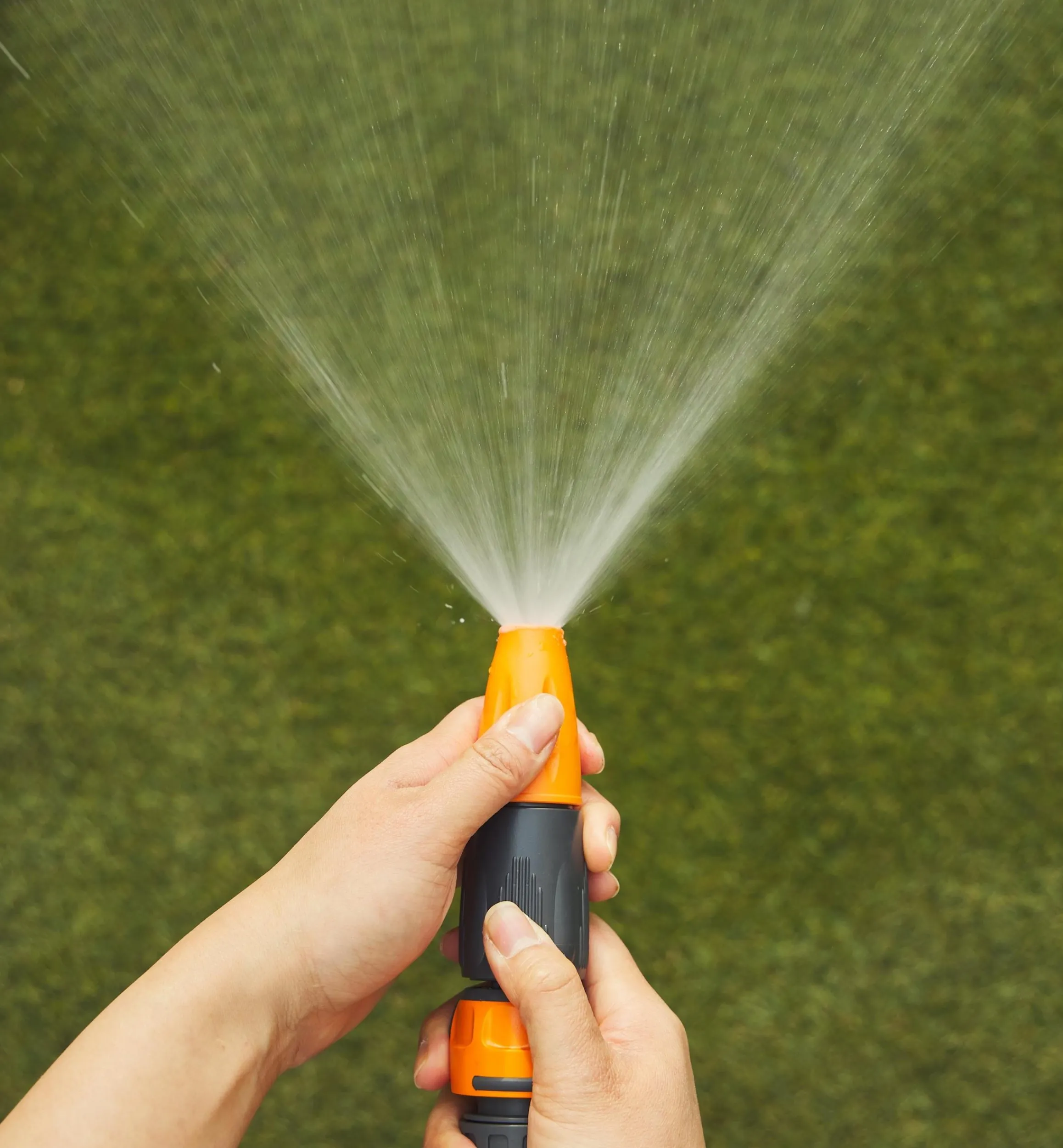 Lee Valley Hoses & Accessories>Auto-Retracting Hose Reel