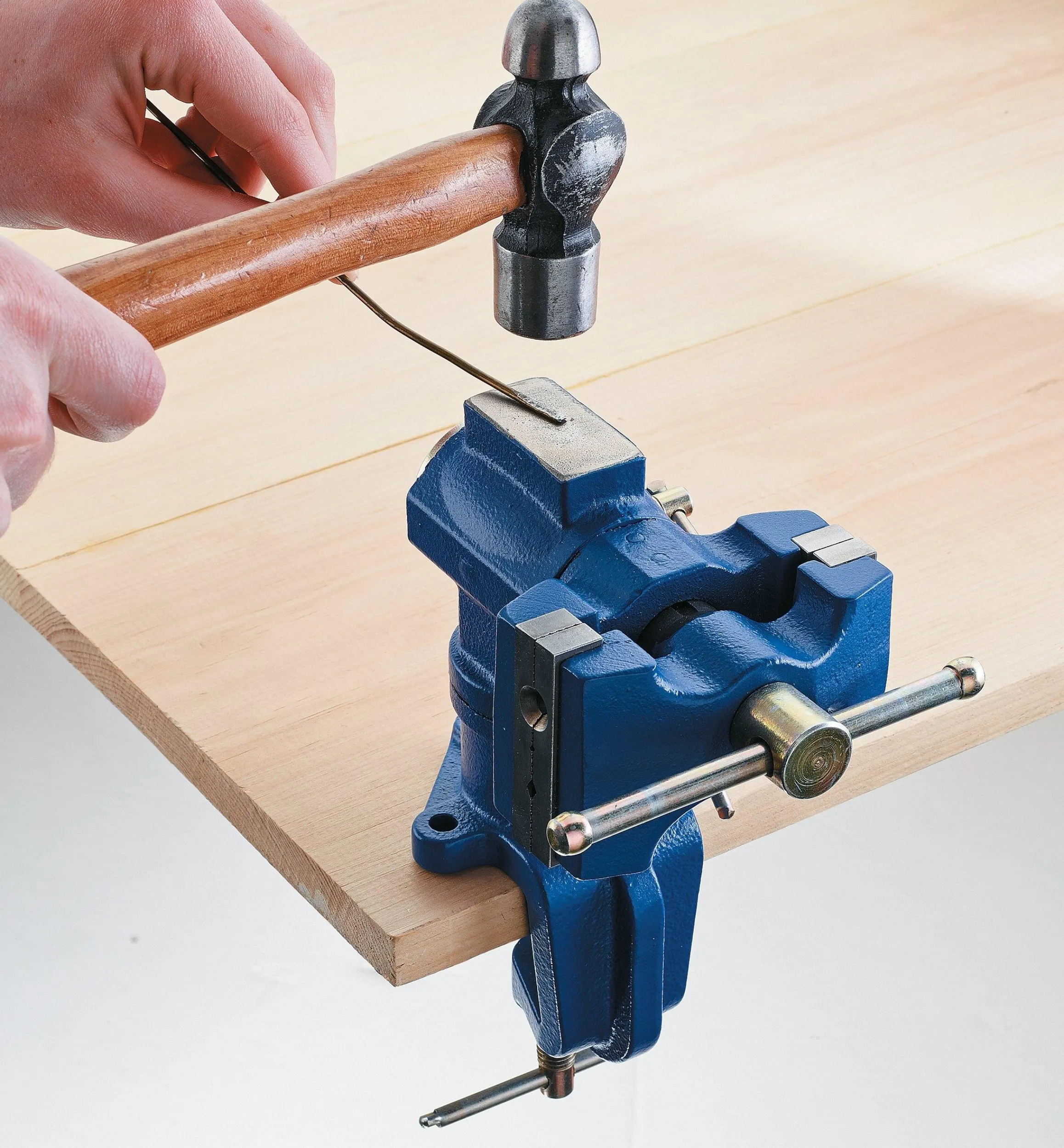Lee Valley Workshop>Clamp-On Articulating Vise