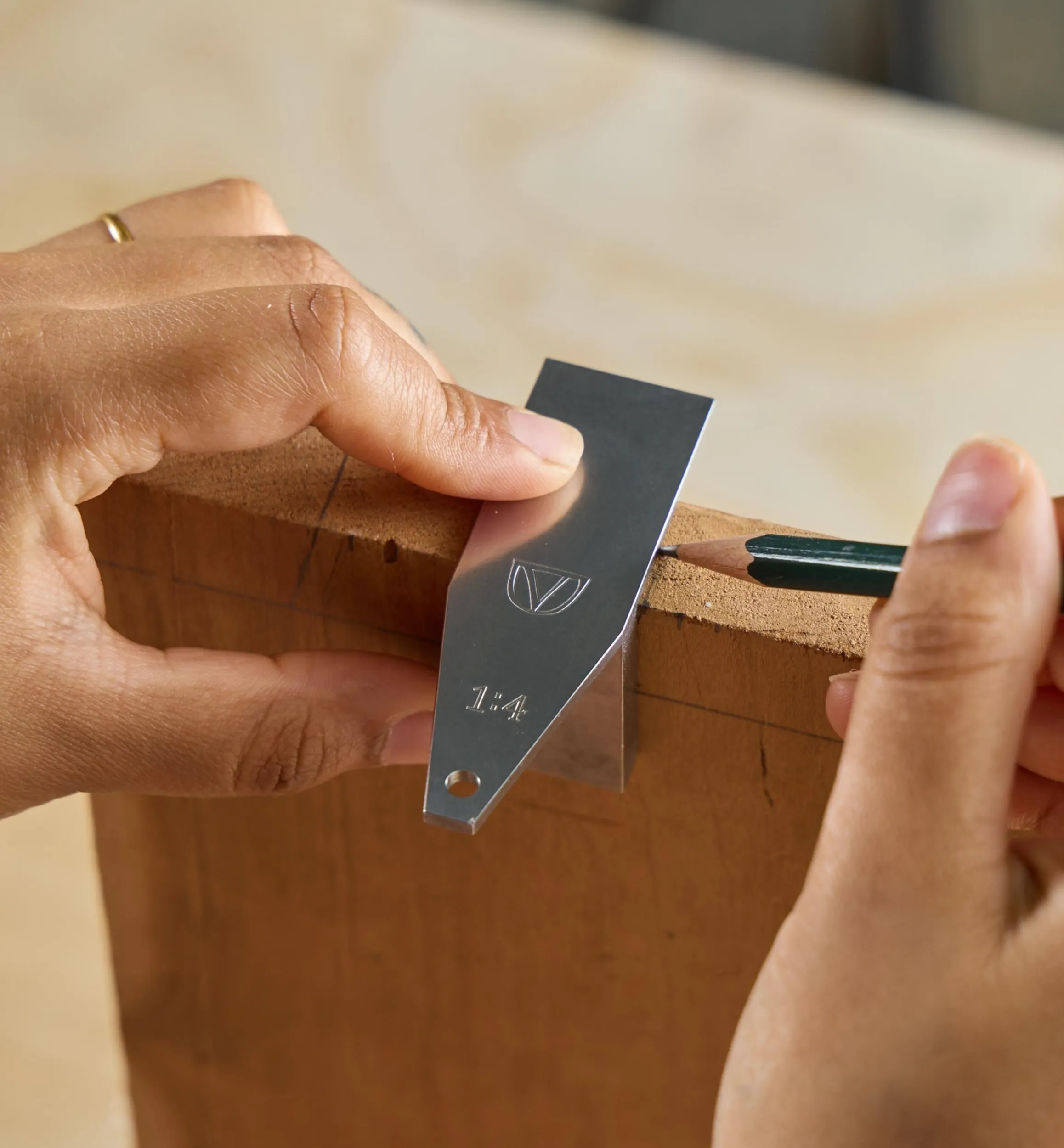 Lee Valley Marking & Measuring>Crucible Dovetail Templates