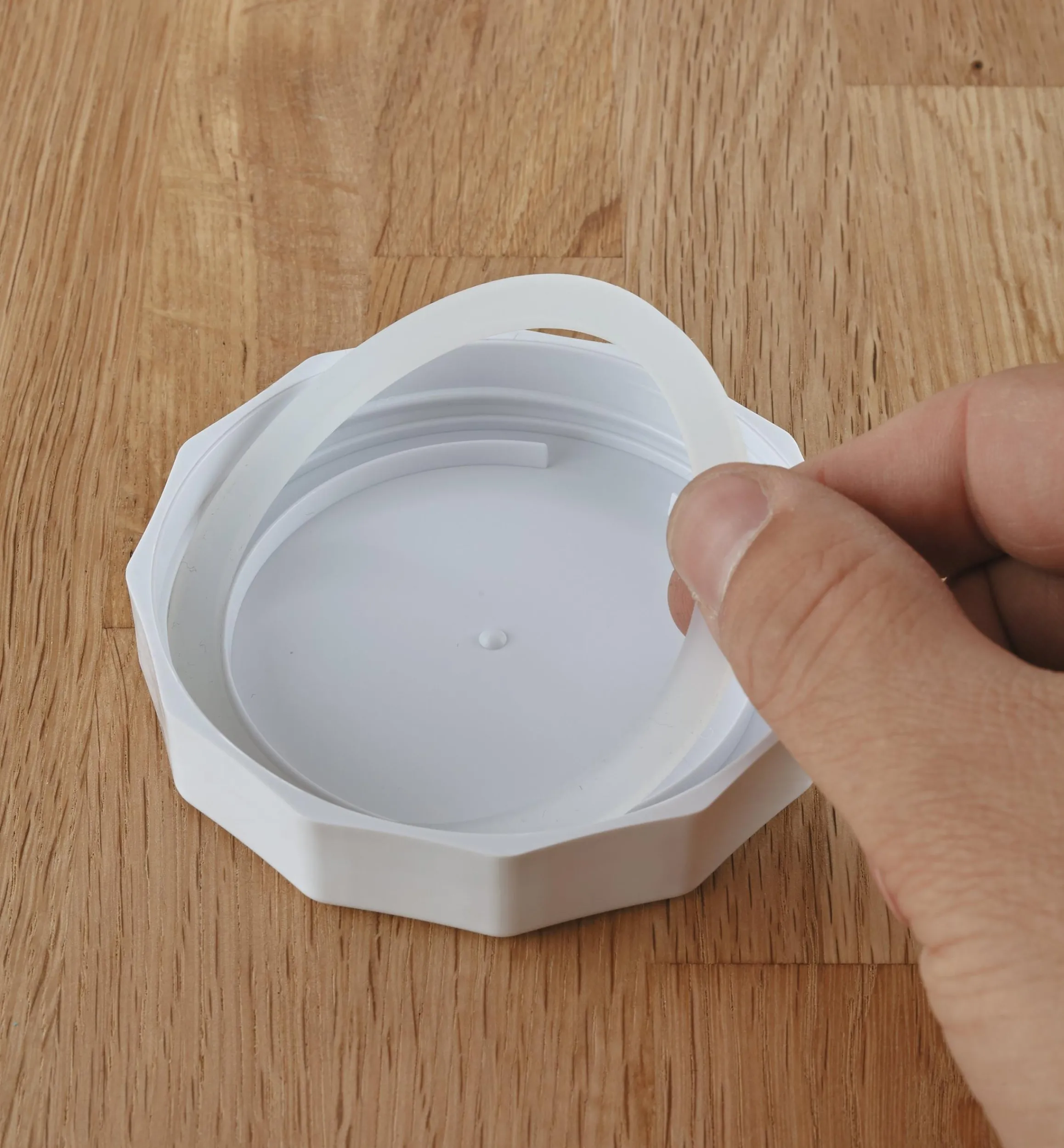 Lee Valley Canning & Preserving>Easy-Grip Canning Jar Lids