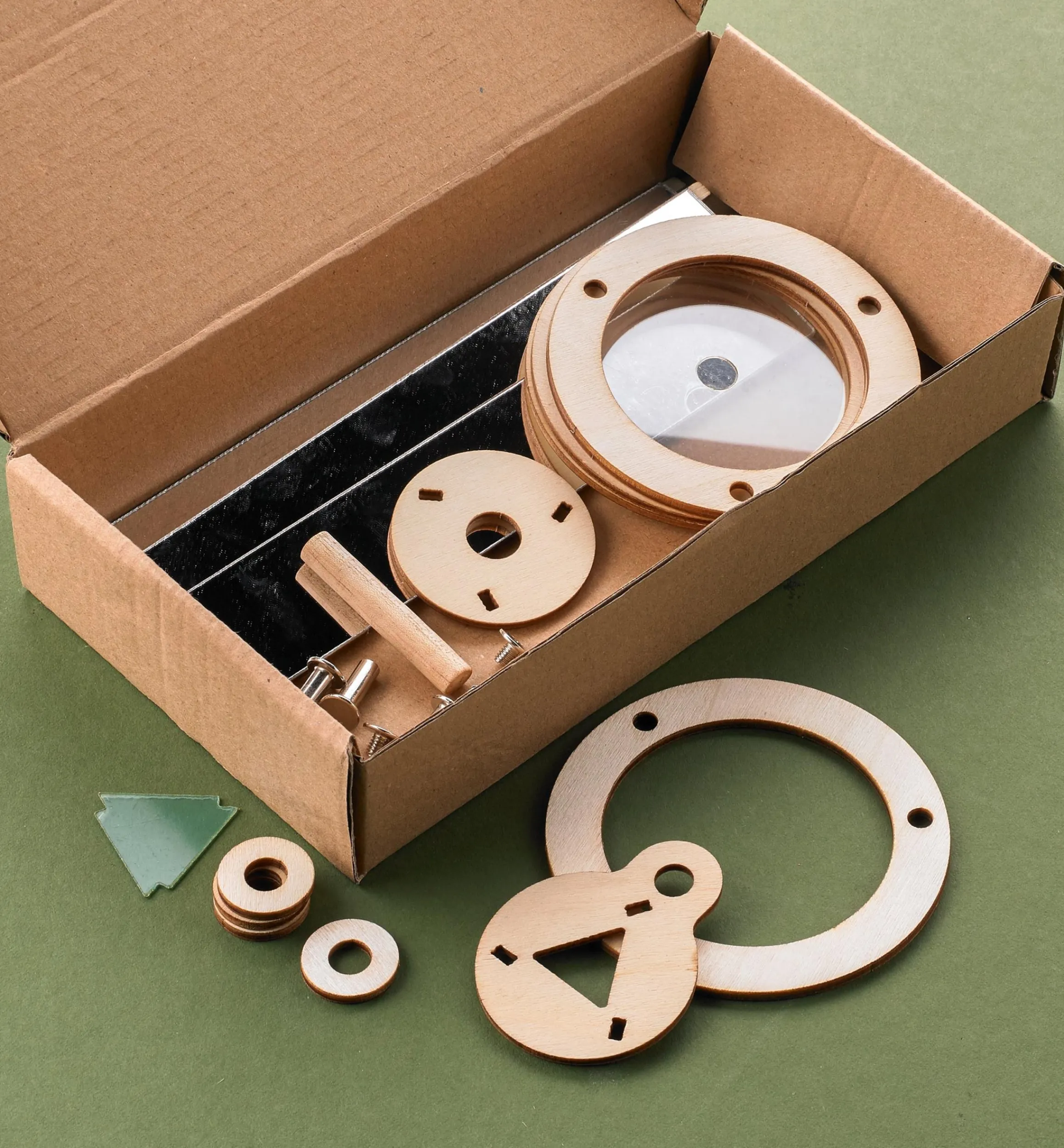 Lee Valley Toys & Games>Ever-Changeable Kaleidoscope Kit