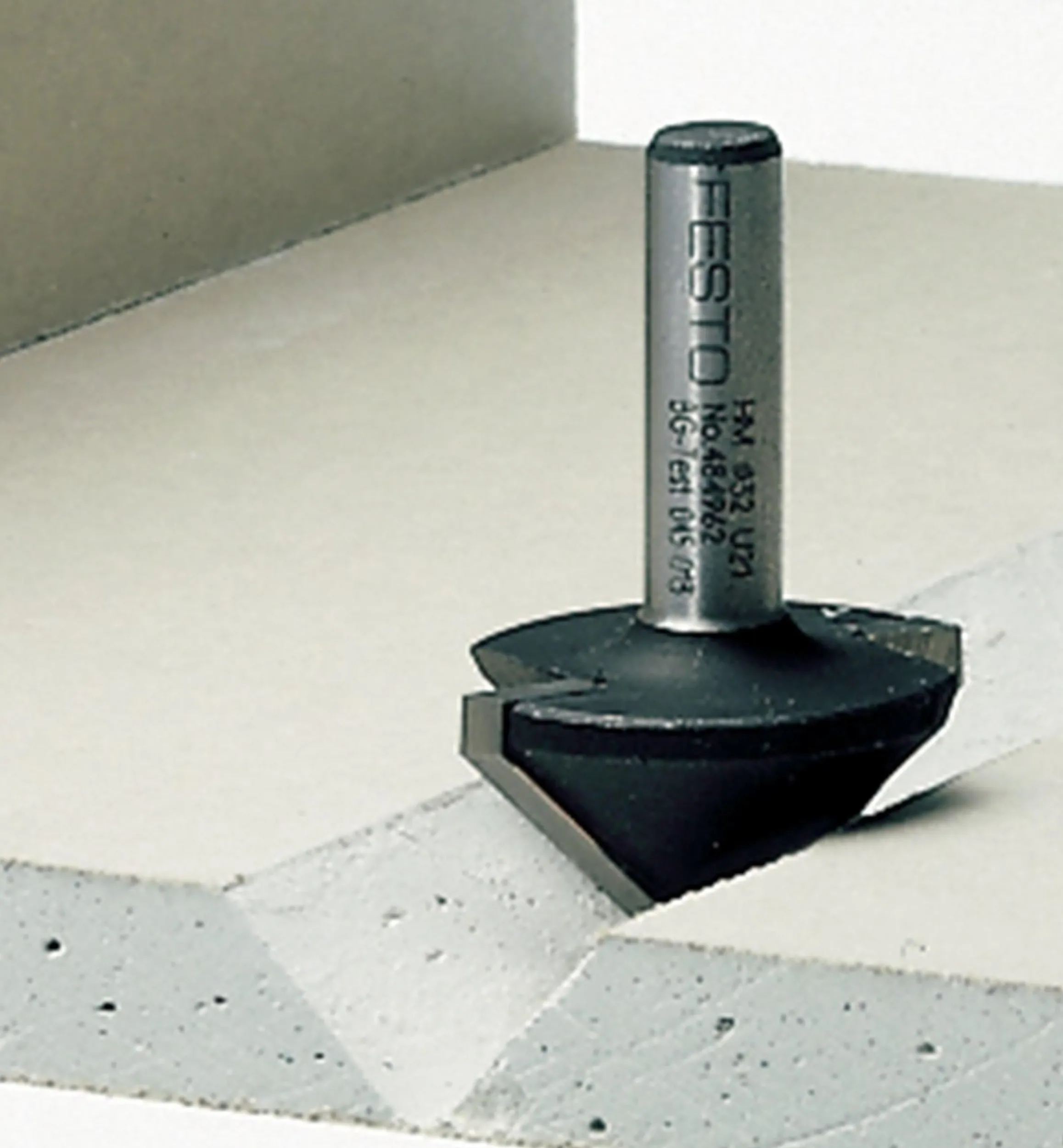 Lee Valley Routing>Festool V-Groove Router Bit
