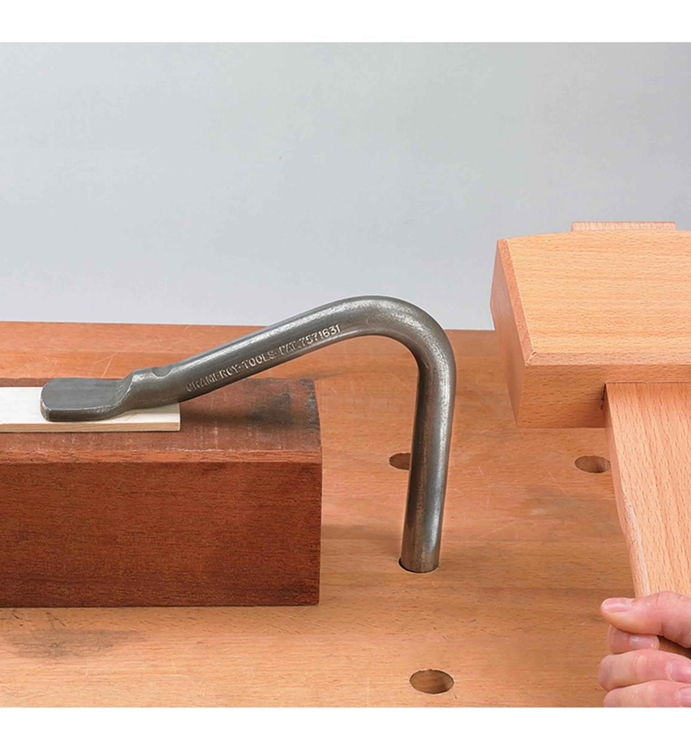 Lee Valley Workshop>Gramercy Tools Holdfast