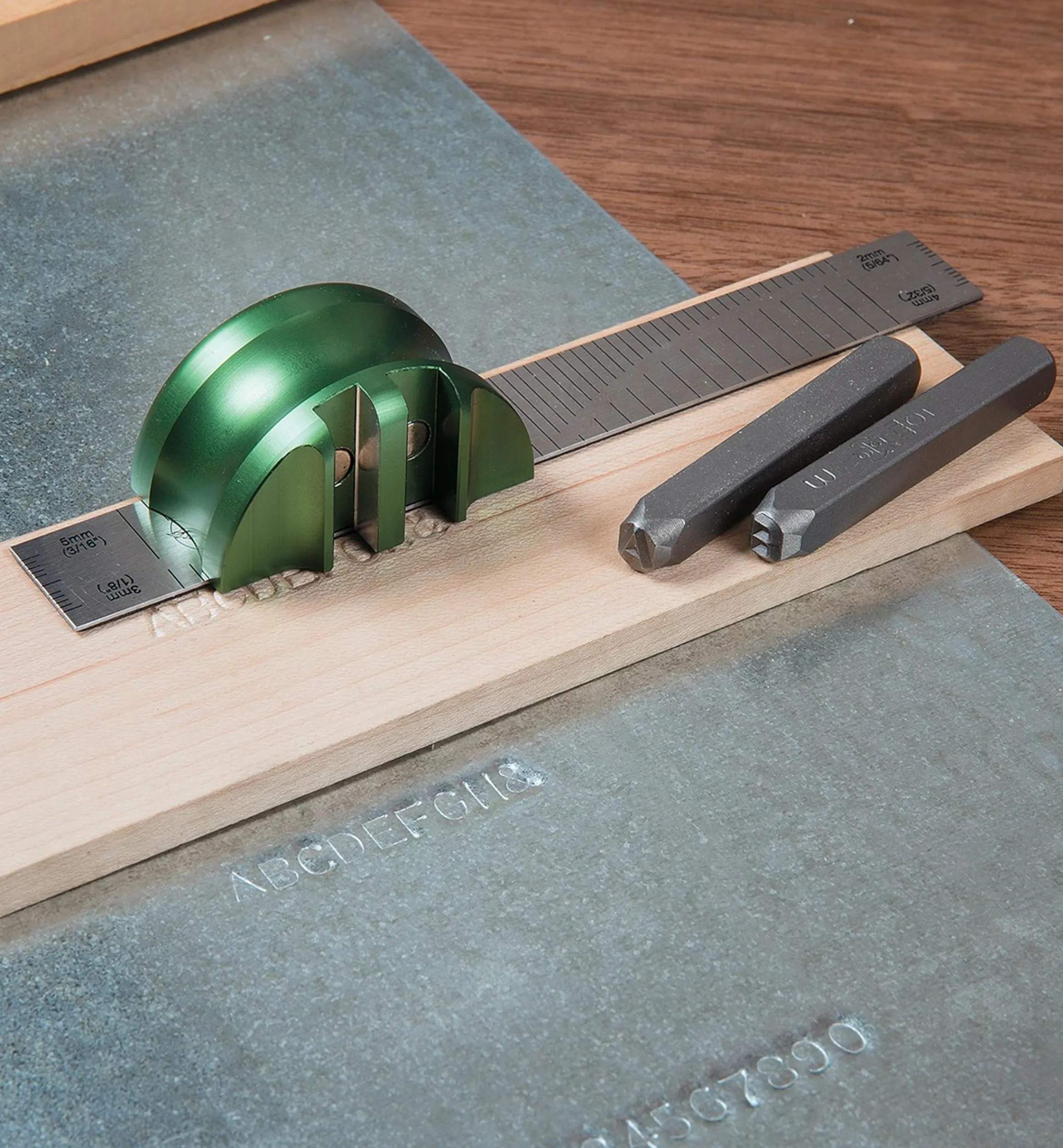 Lee Valley Hand Tools>Hand Stamp Spacing Guide