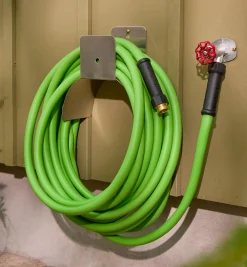 Lee Valley Hoses & Accessories>5/8" Garden Hose With Swivel Collars