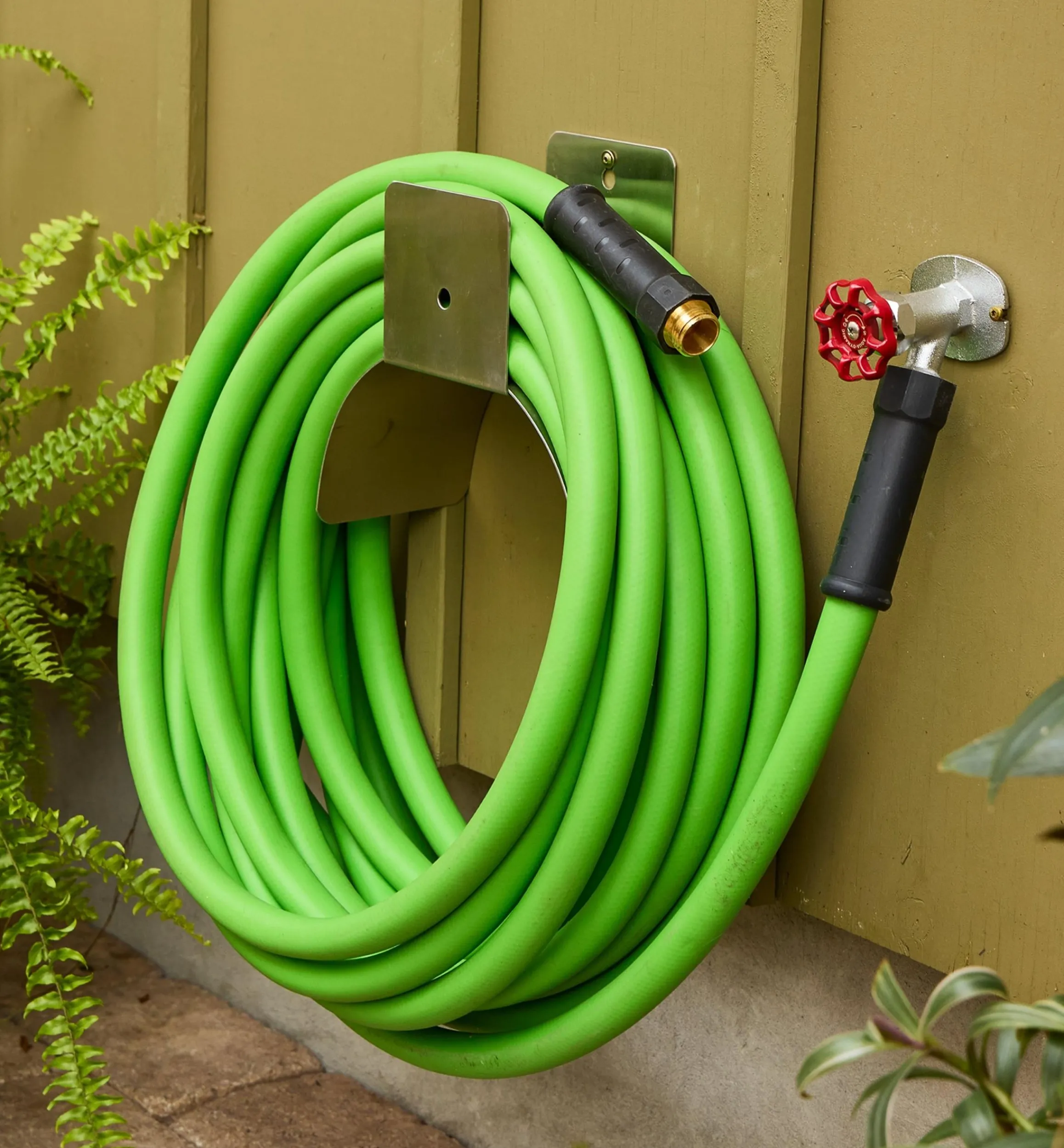 Lee Valley Hoses & Accessories>3/4" Garden Hose With Swivel Collars