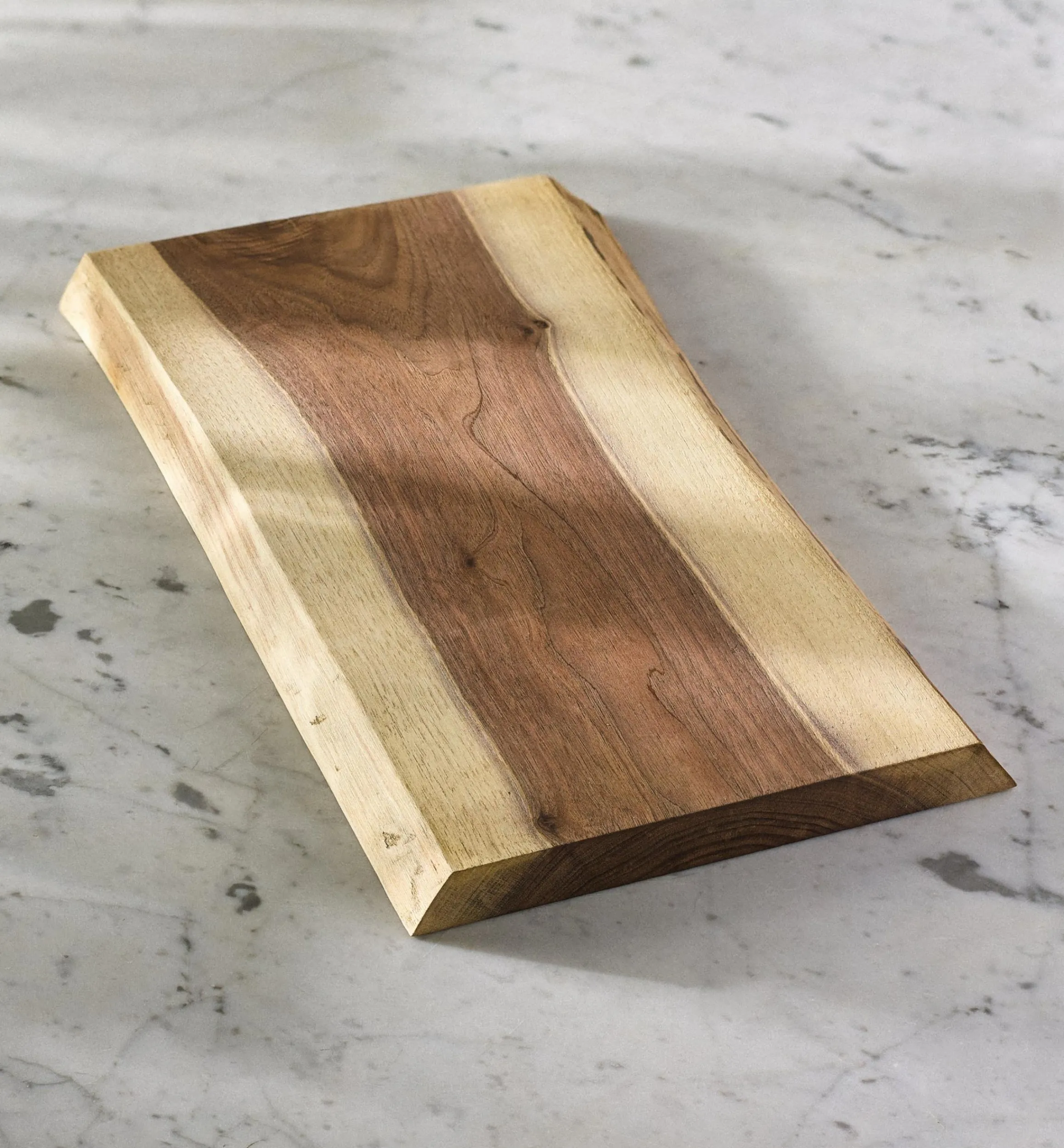 Lee Valley Supplies>Make It Yourself Live-Edge Charcuterie Board Kit