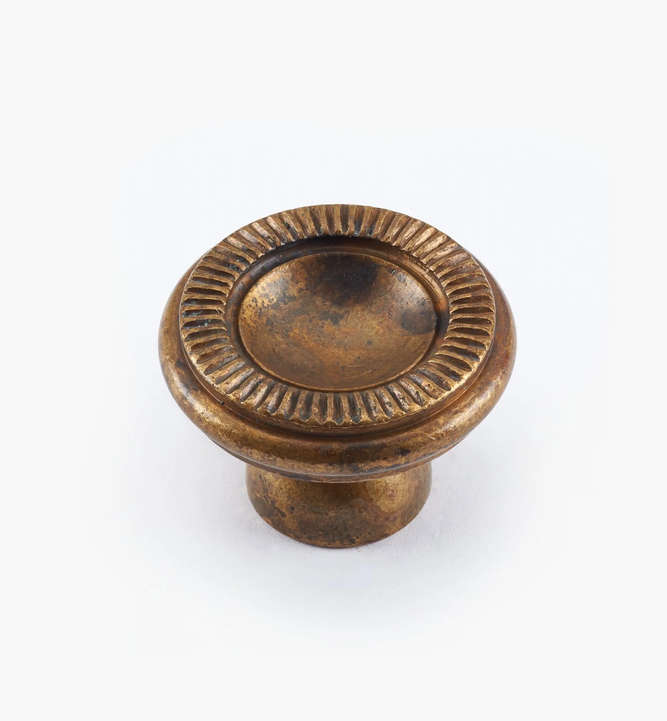 Lee Valley Knobs>Louis XVI Ribbon Knobs