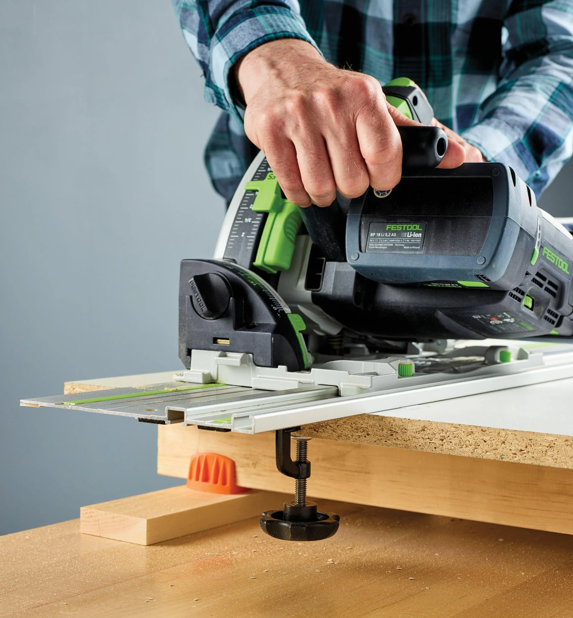 Lee Valley Hand Tools>Low-Profile Track-Saw Guide Clamps