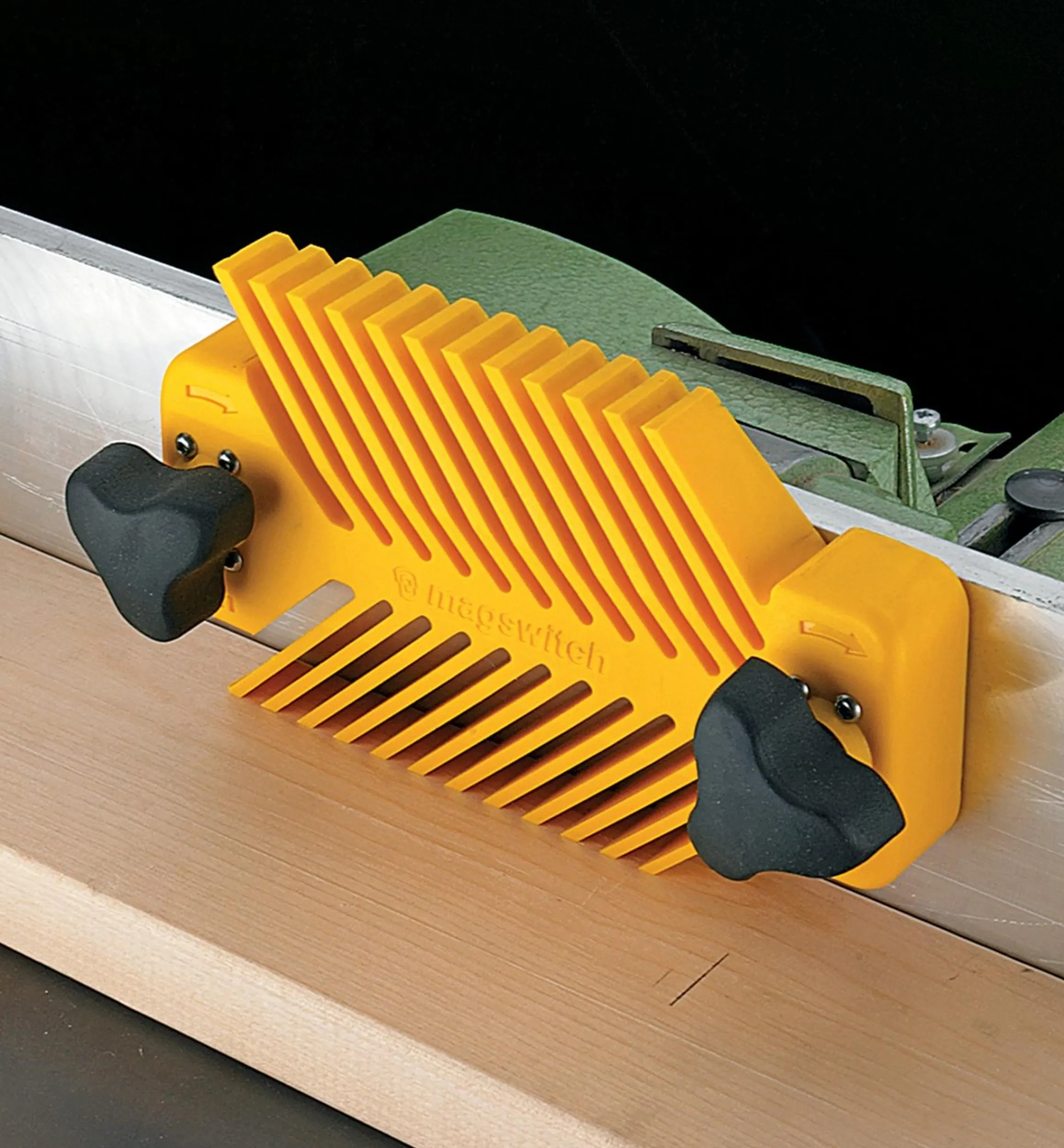 Lee Valley Safety>MagSwitch Universal Featherboard