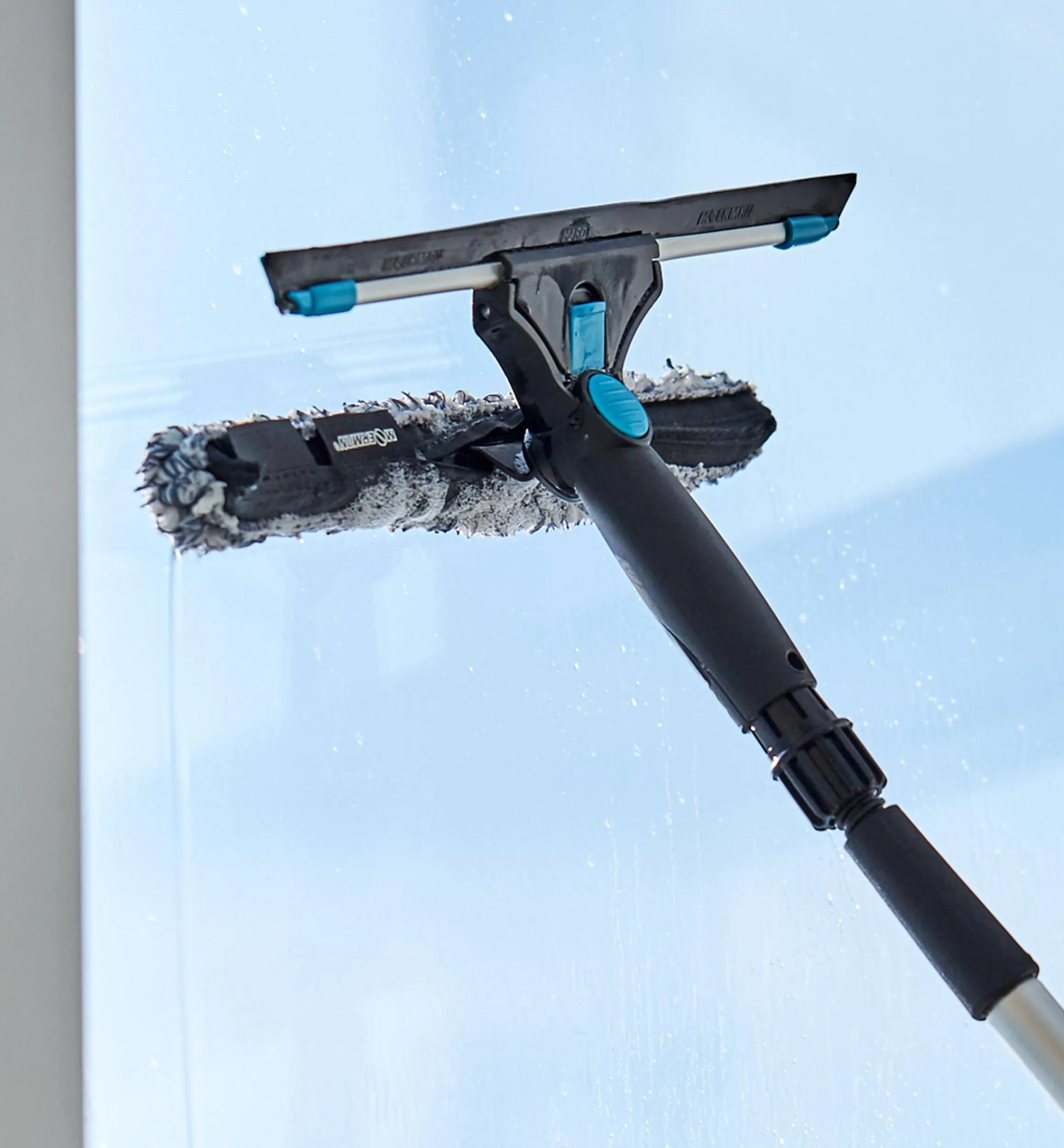 Lee Valley Window Washing>Moerman Dual-Head Window-Washing Tool