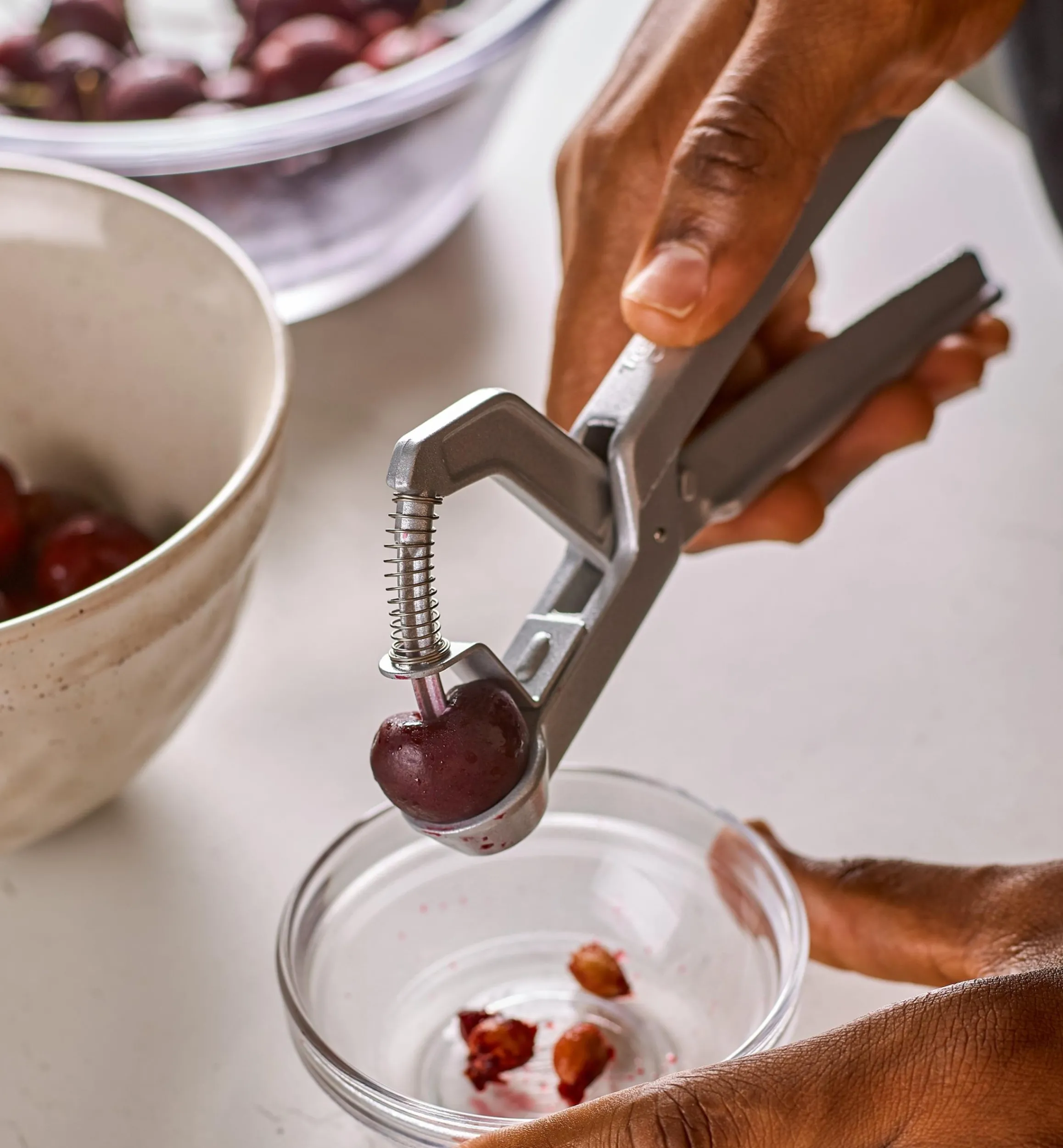 Lee Valley Kitchen Tools>Olive & Cherry Pitter