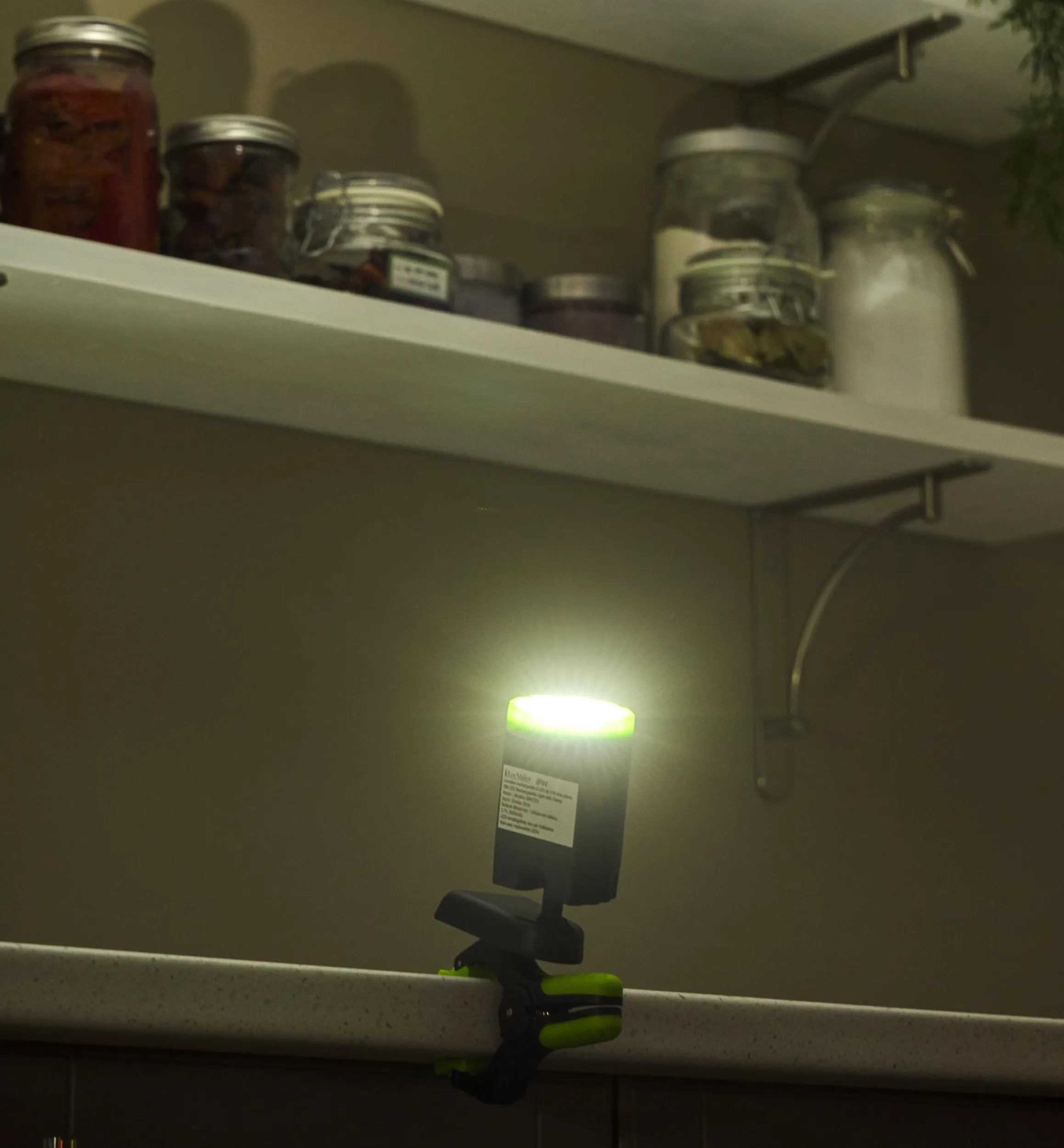 Lee Valley Lighting>Pair Of Rechargeable Clip Lights
