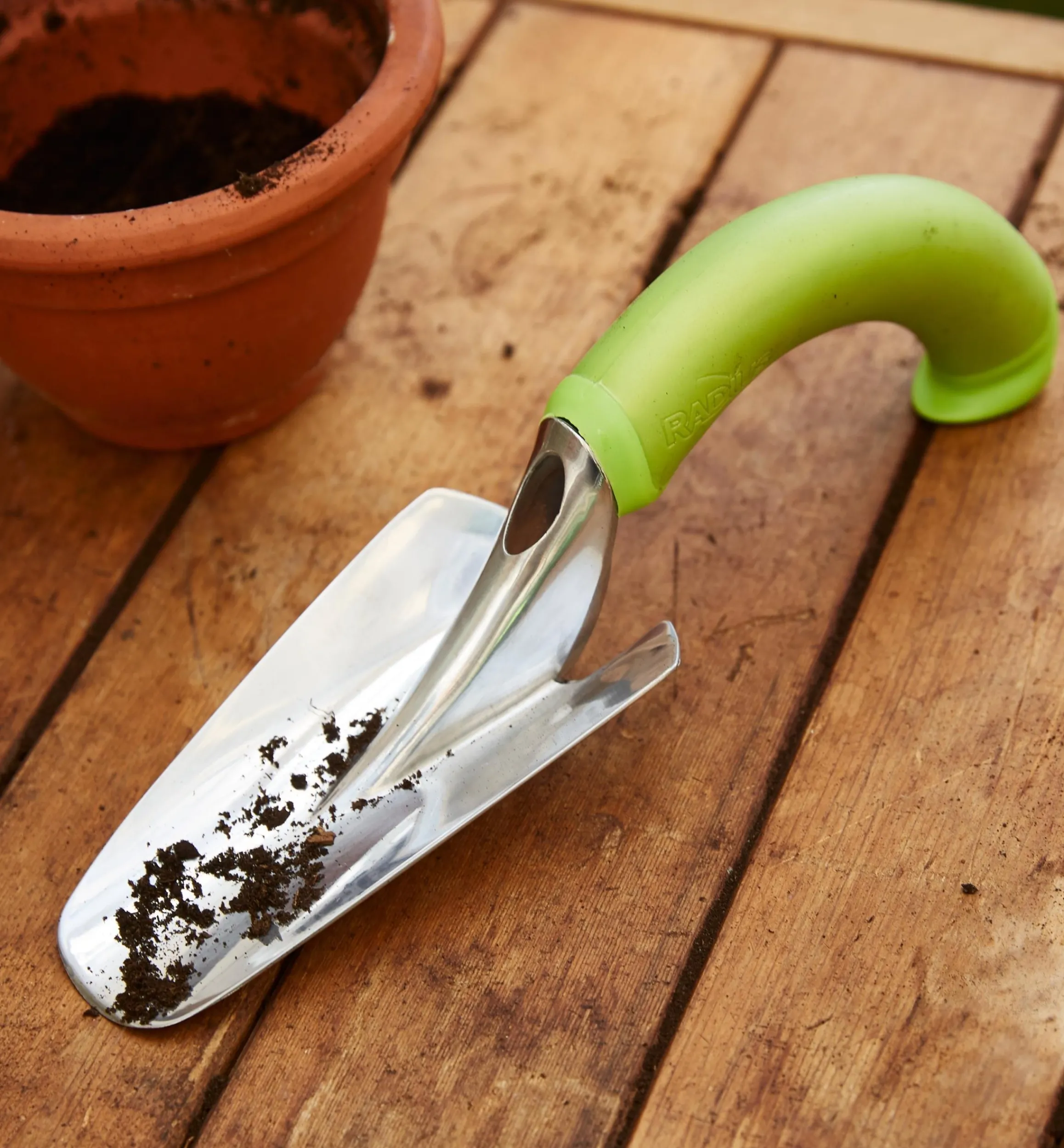 Lee Valley Trowels>Radius Ergonomic Hand Trowel