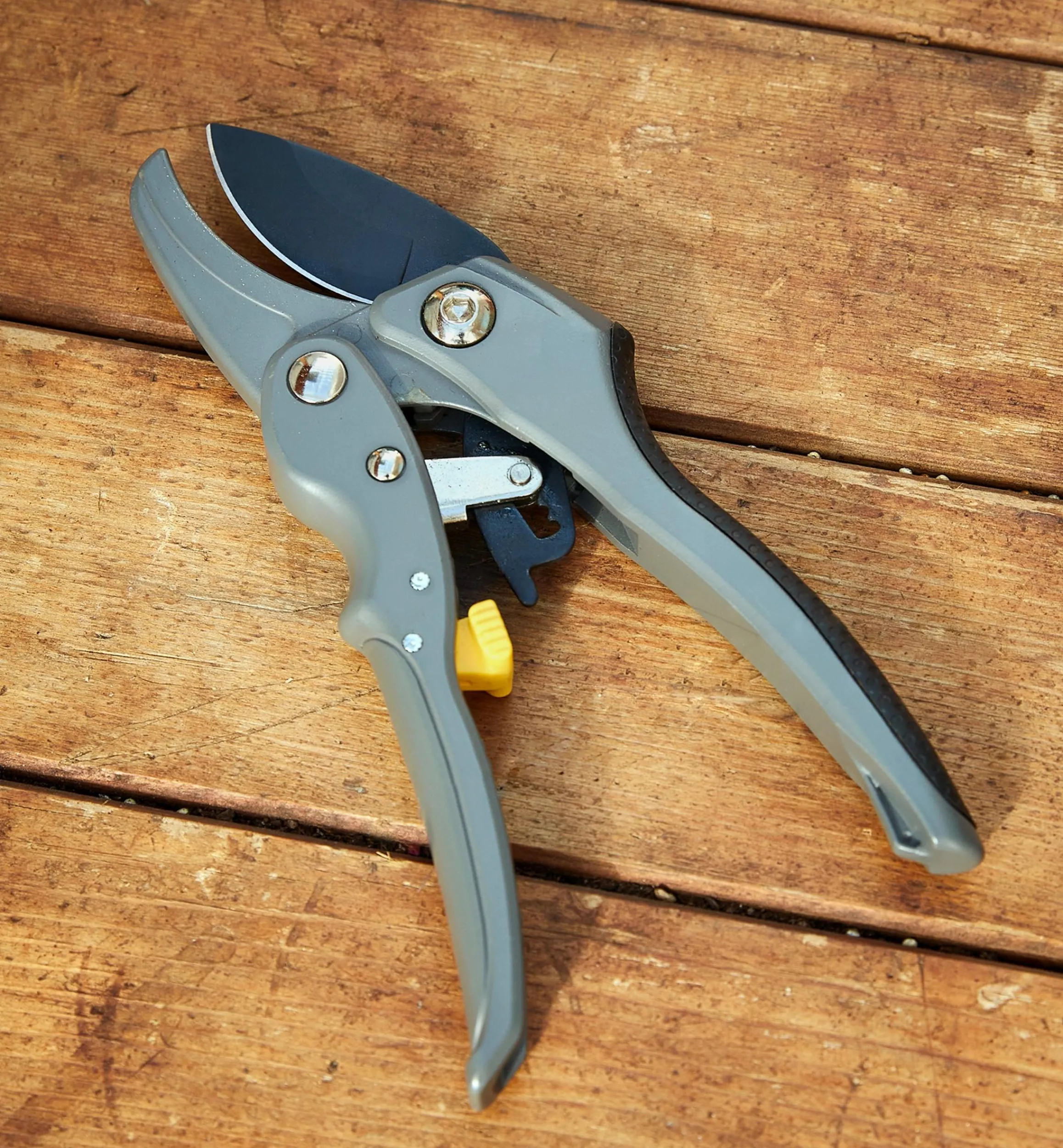 Lee Valley Pruners>Ratcheting Hand Pruner