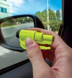 Lee Valley Car Care>Resqme Car Escape Tool