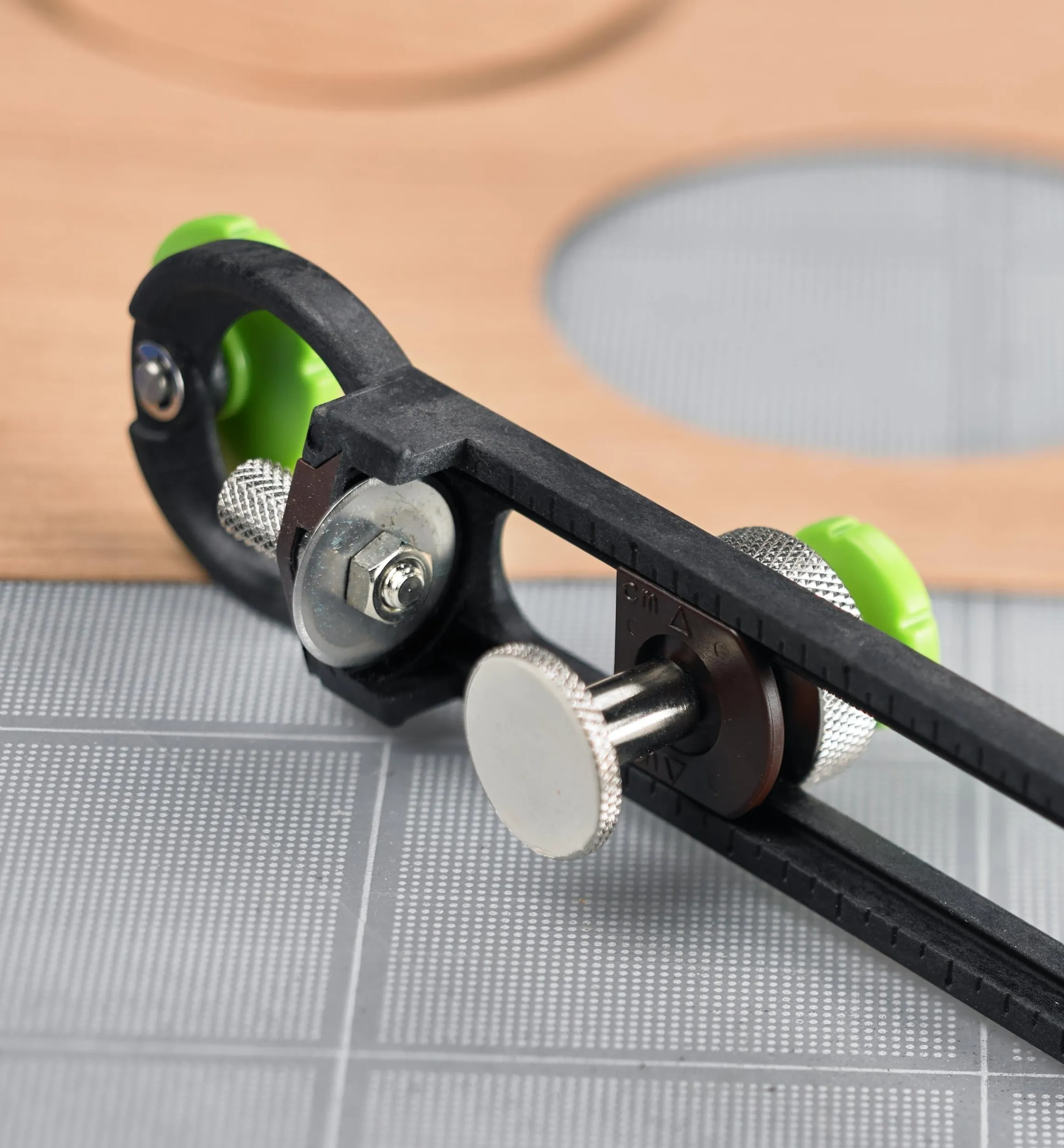 Lee Valley Hand Tools>Rotary Circle Cutter