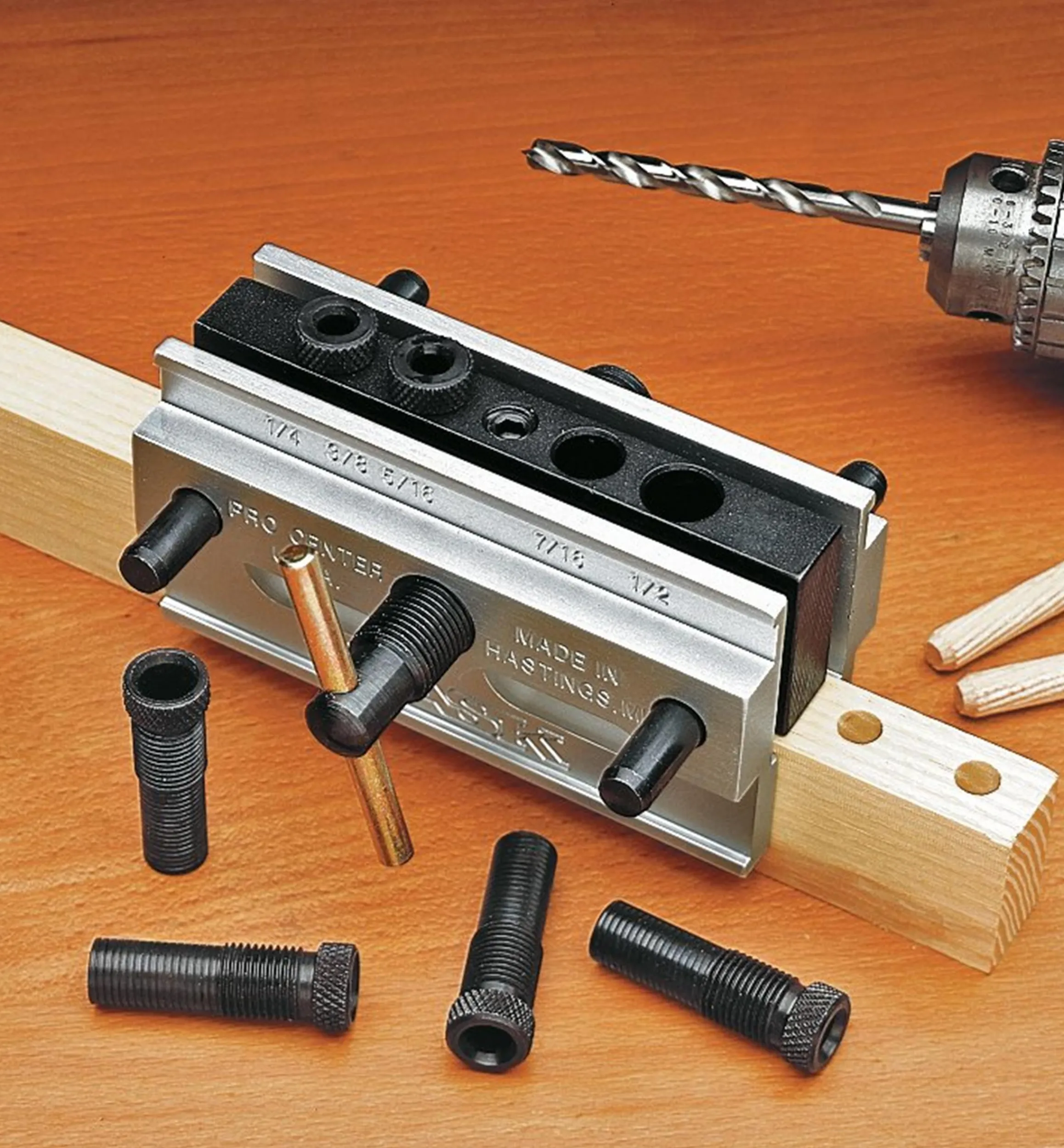 Lee Valley Jigs, Guides & Fixtures>Self-Centering Dowelling Jig