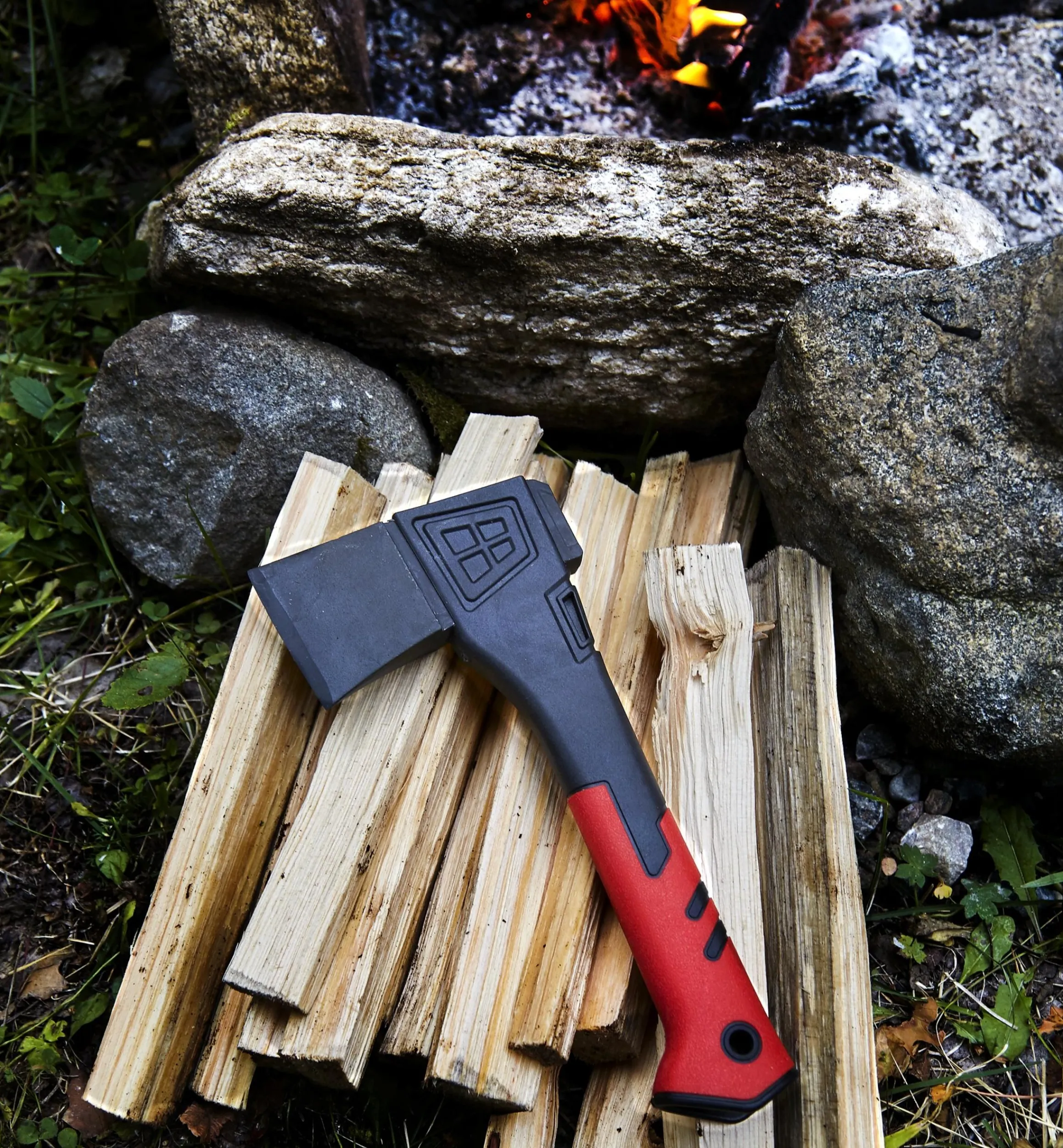 Lee Valley Hand Tools>Splitting & Camping Axe Set