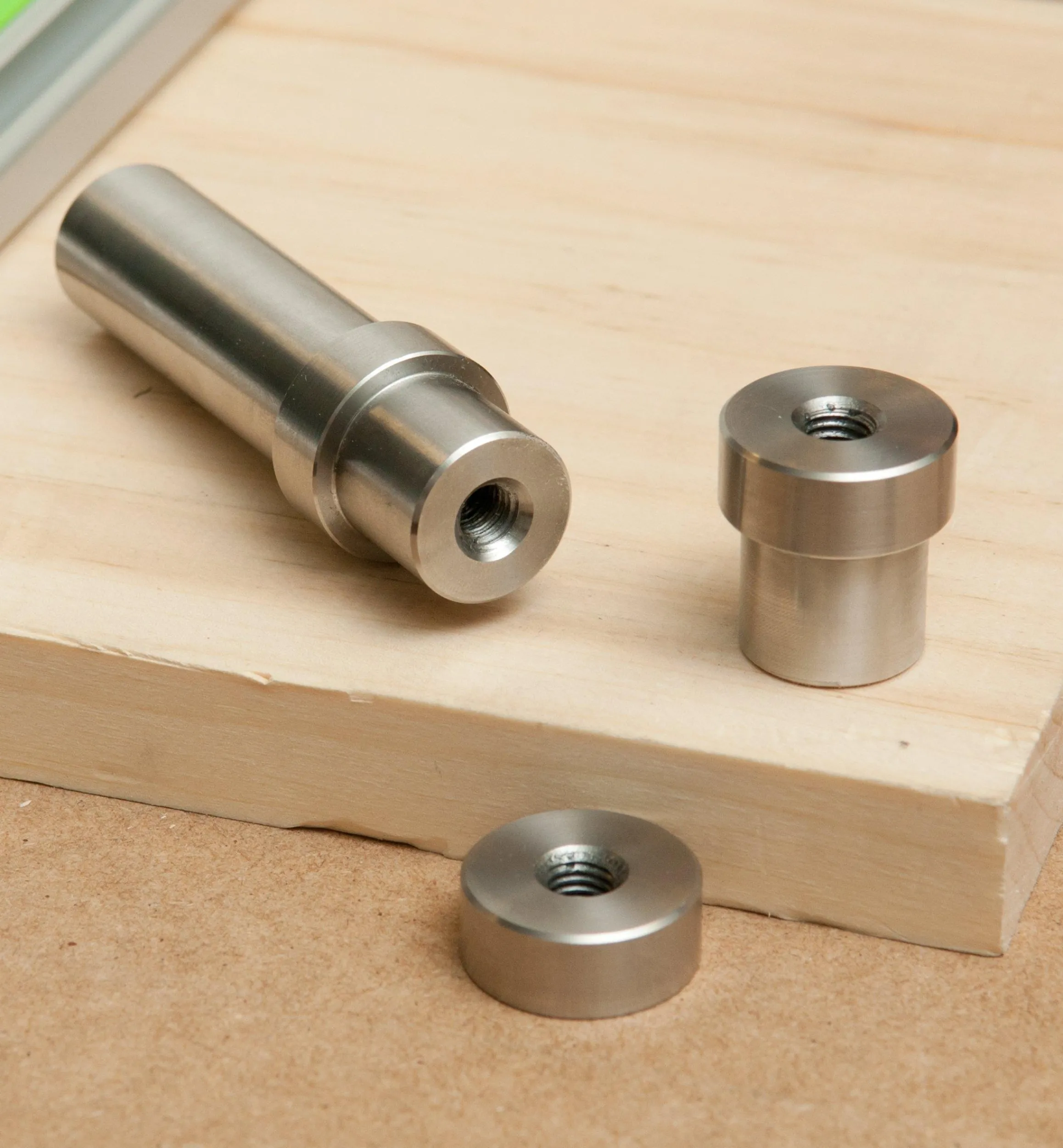 Lee Valley Workshop>Stainless-Steel Parf Dogs By Veritas