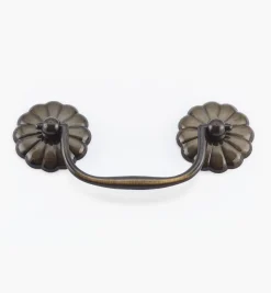 Lee Valley Handles>Stamped Petal Cabinet Handles