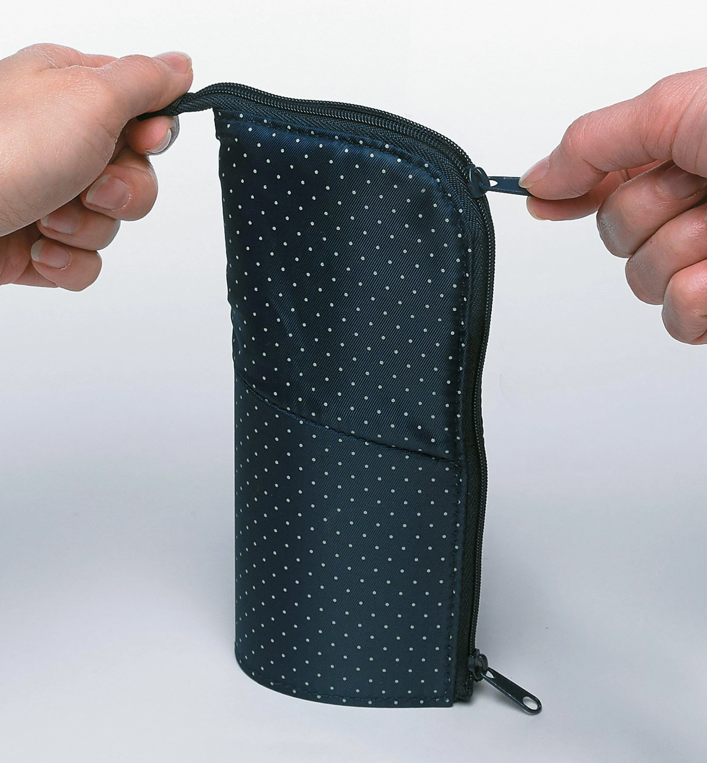Lee Valley Office>Stand-Up Pencil Case