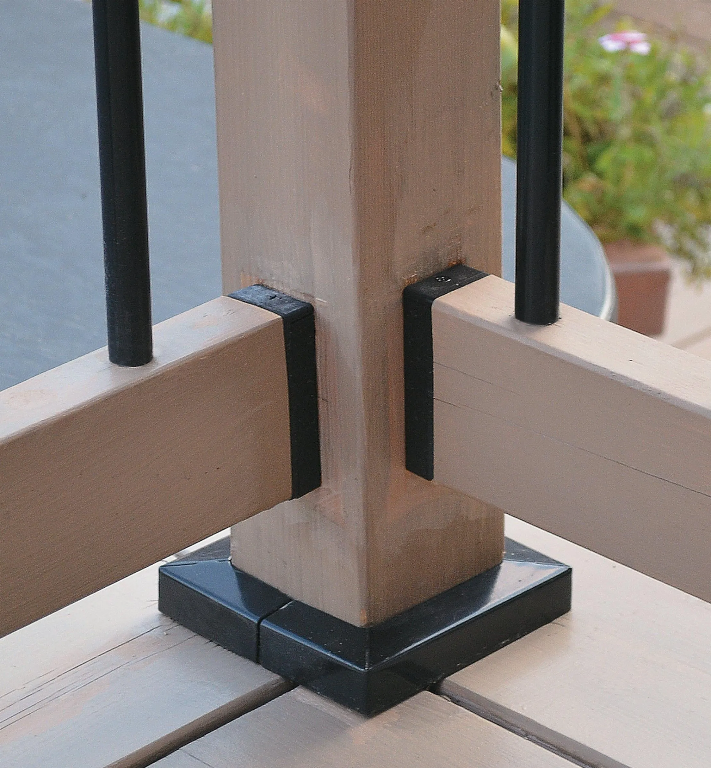 Lee Valley Outdoor Hardware>Titan 2 × 4 Railing Connectors