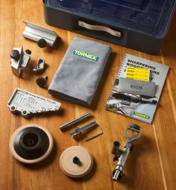 Lee Valley Sharpening>Tormek Woodturner's Kit