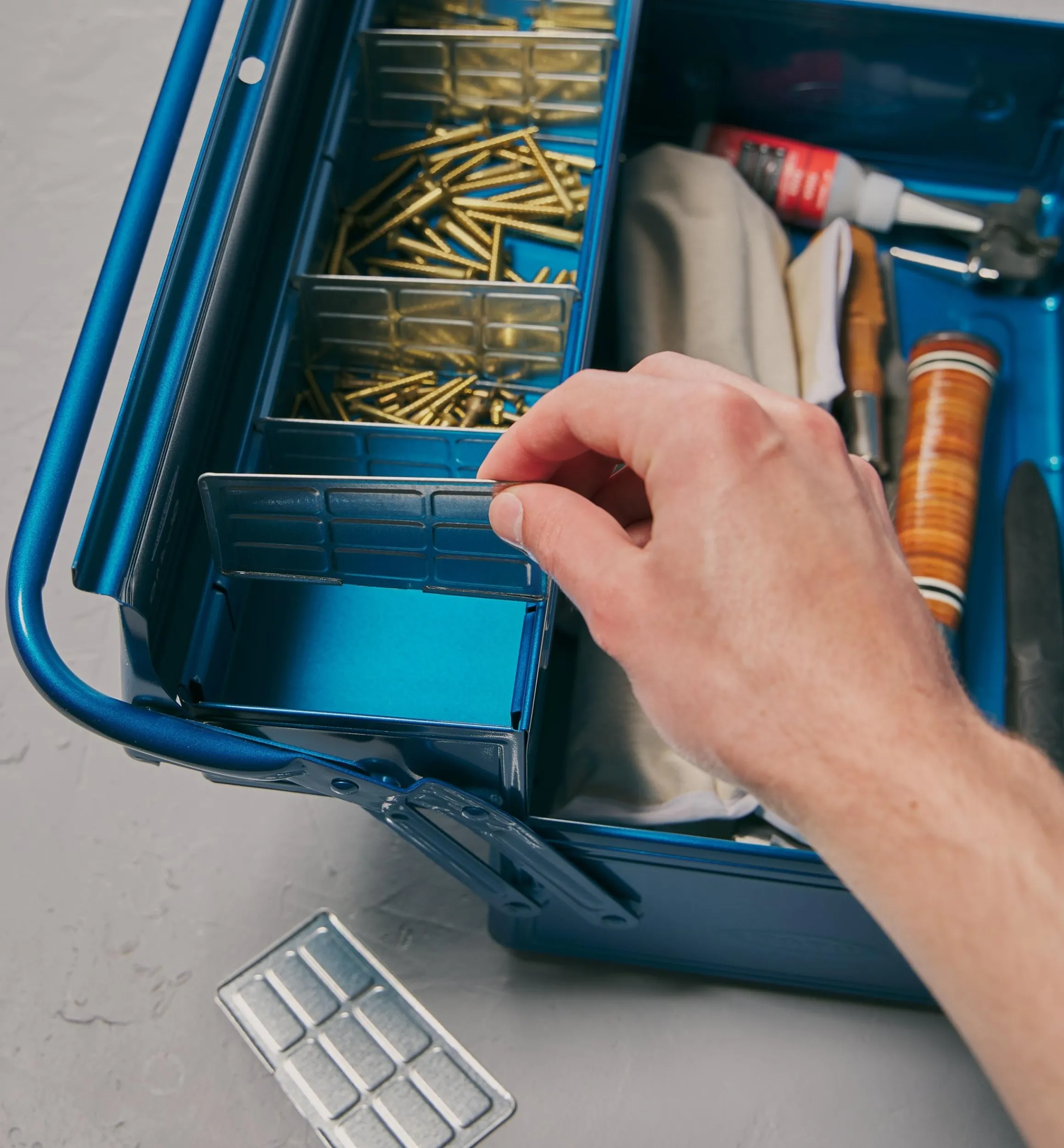 Lee Valley Workshop>Toyo Large Cantilevered Toolbox
