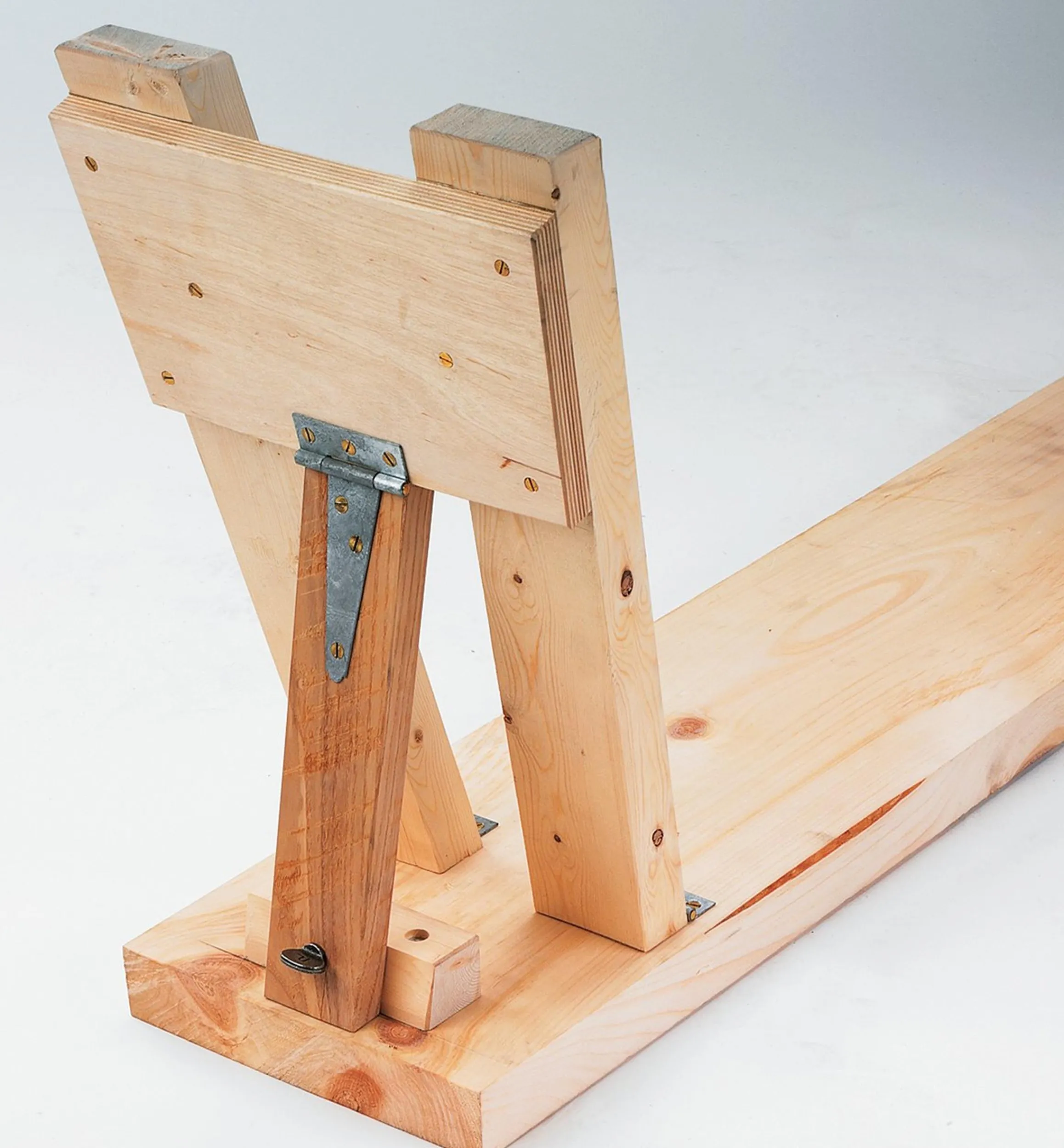 Lee Valley Plans>Traditional English Shaving Horse Plan