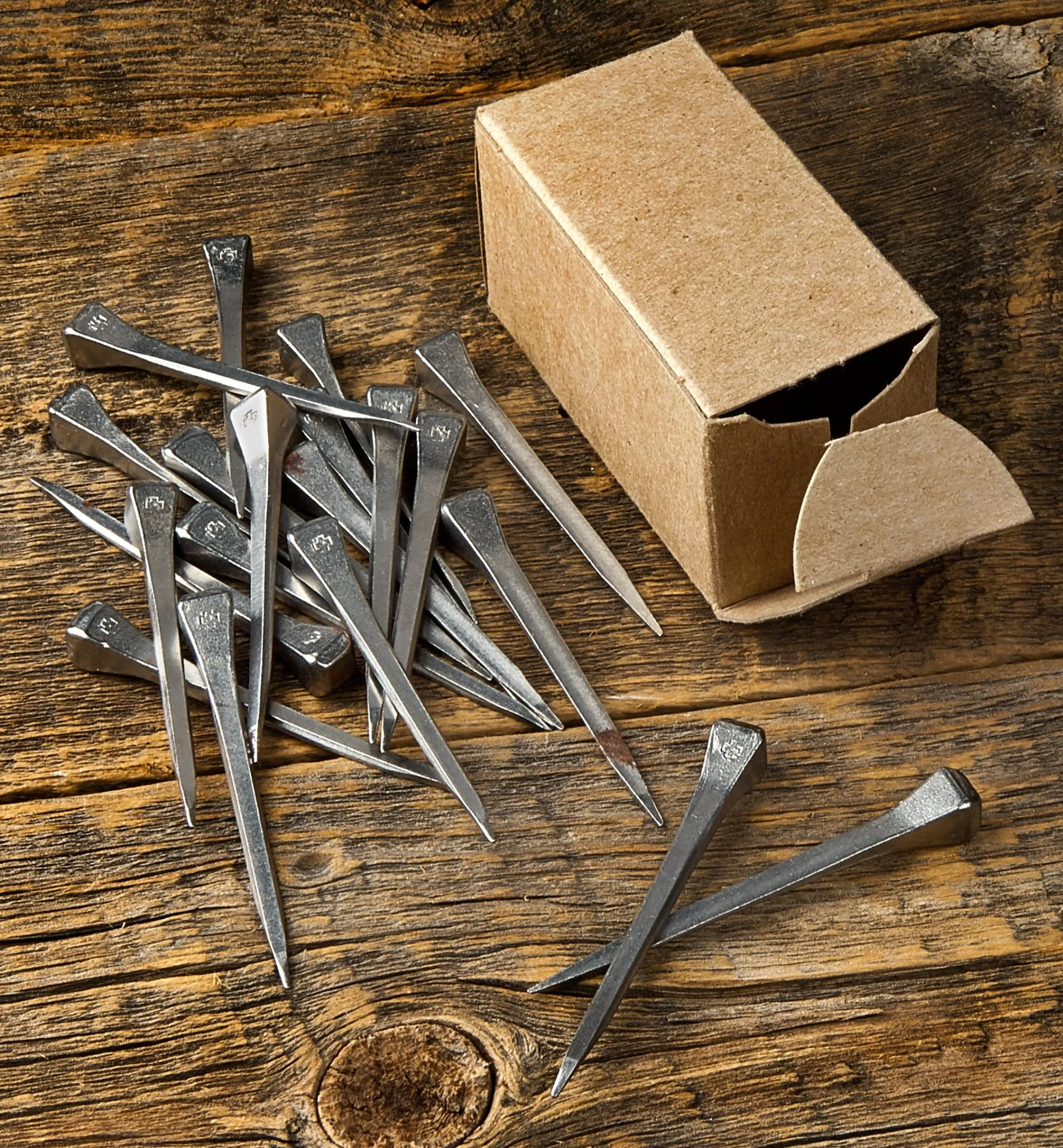 Lee Valley Fasteners>Vintage Horseshoe Nails