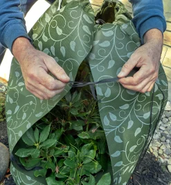 Lee Valley Plant Protection><noscript><img width=