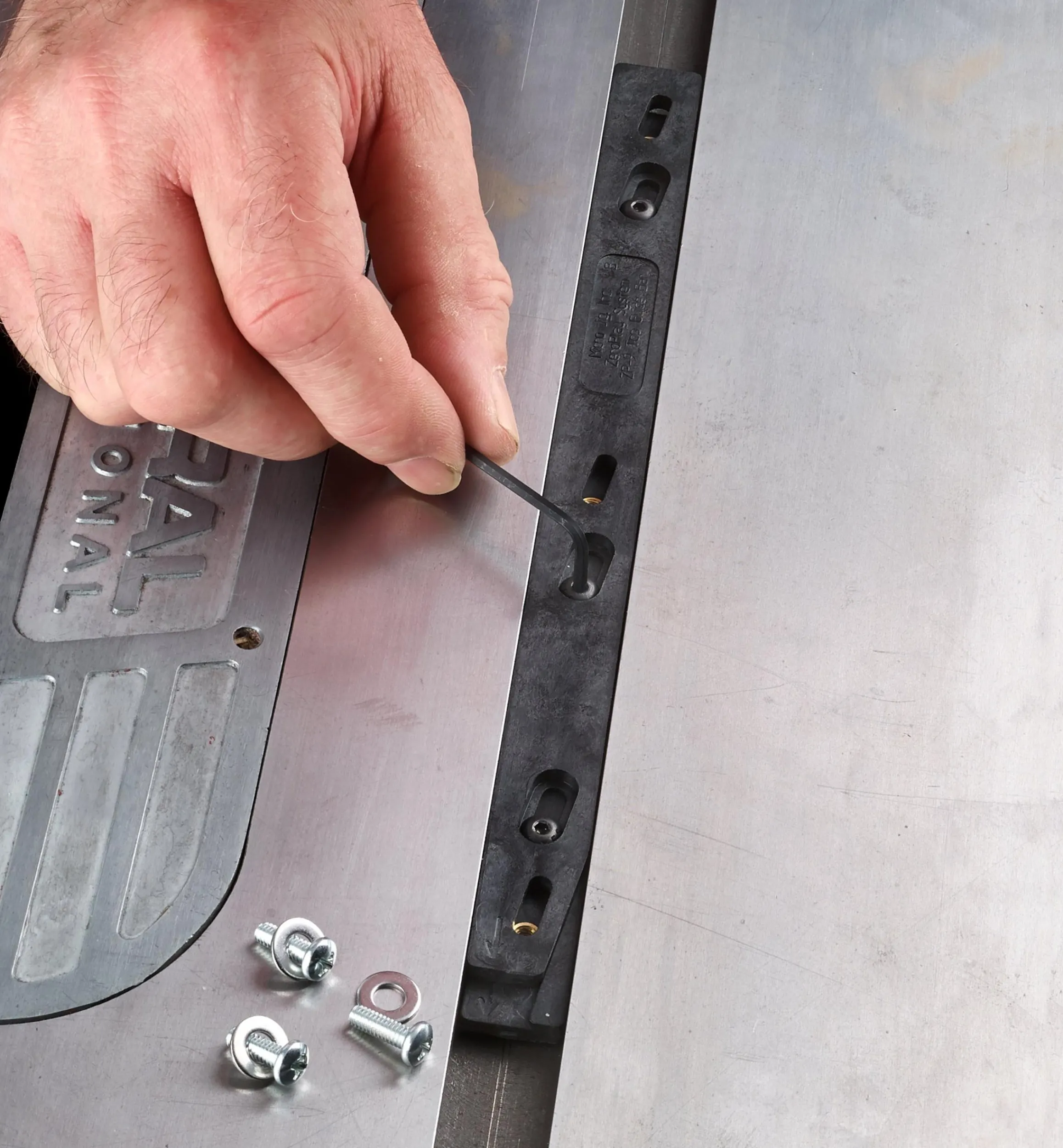 Lee Valley Jigs, Guides & Fixtures>Zeroplay Miter-Slot Slider Bars
