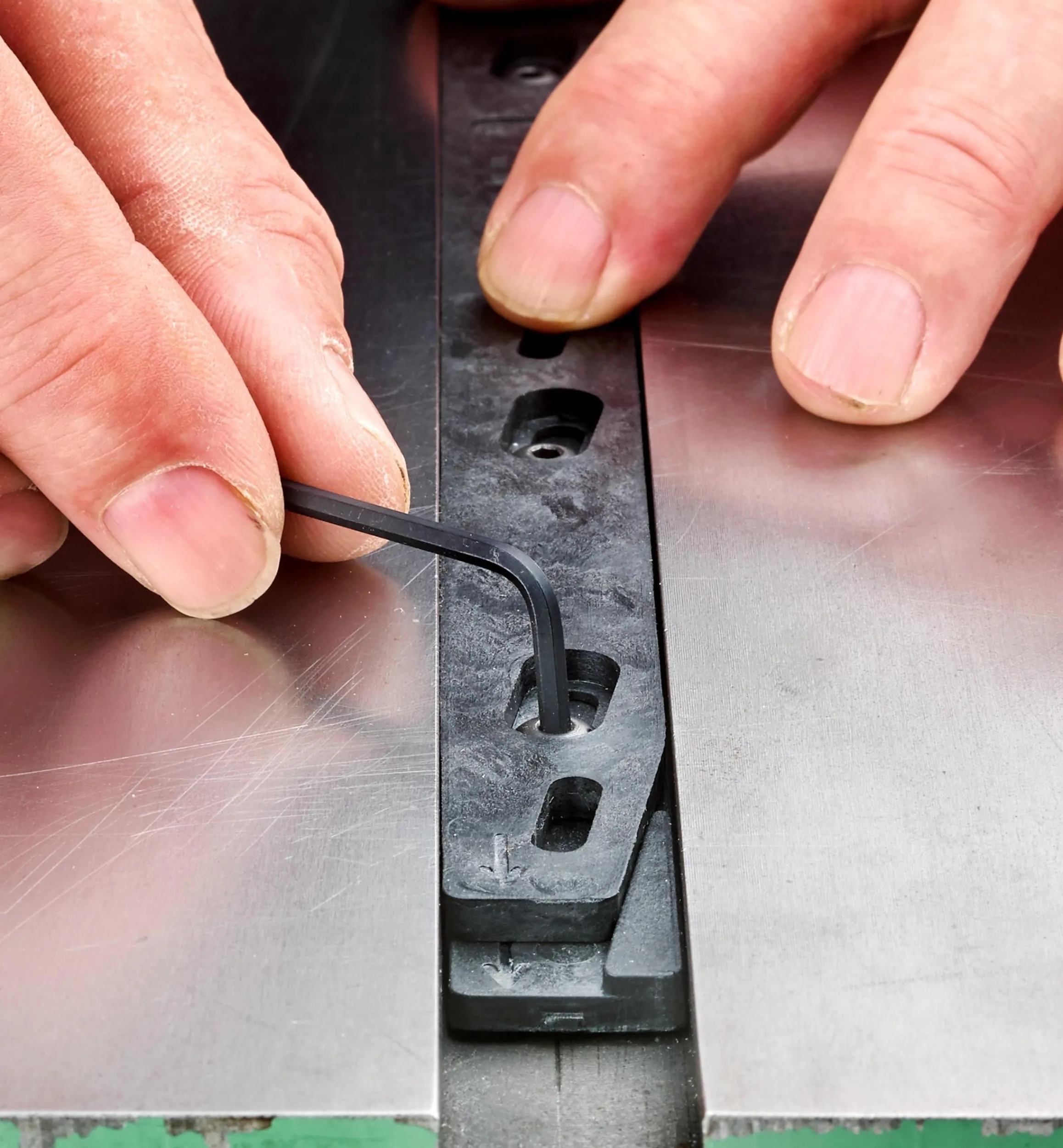 Lee Valley Jigs, Guides & Fixtures>Zeroplay Miter-Slot Slider Bars